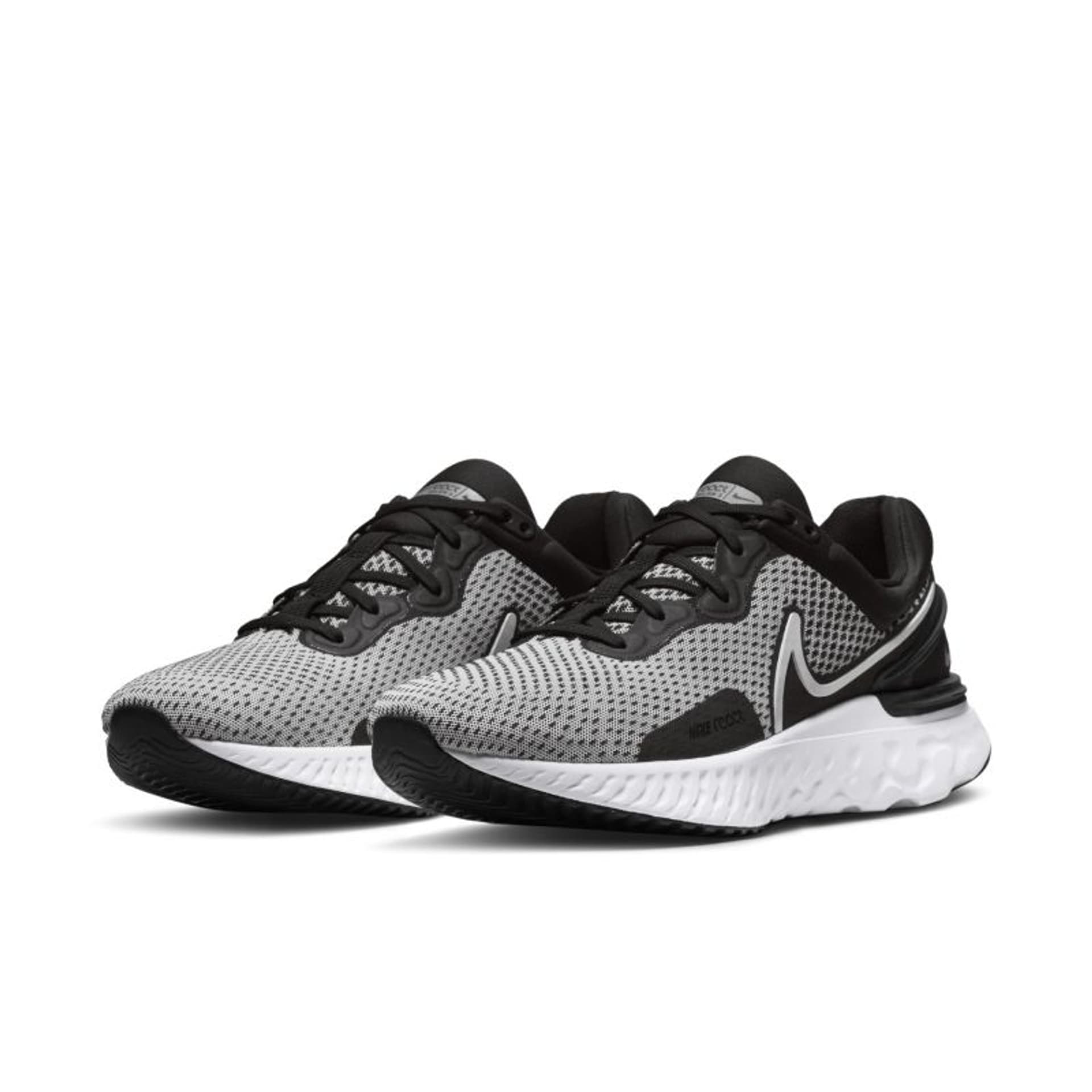 

Buty Nike React Miler 3 M DD0490 (kolor Szary/Srebrny, rozmiar 45.5)