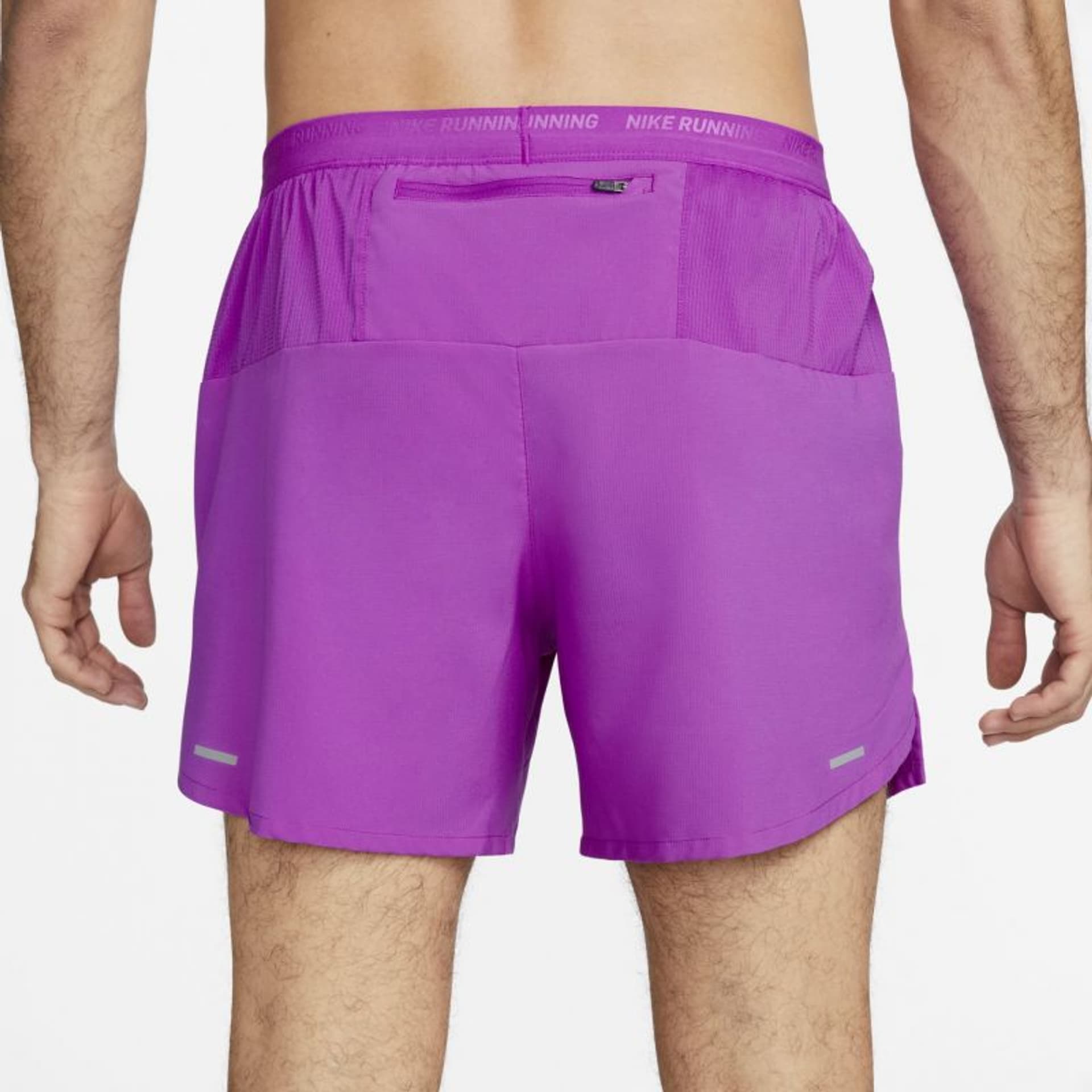 

Spodenki do biegania Nike Dri-FIT Stride L M DM4755 (kolor Fioletowy, rozmiar S)