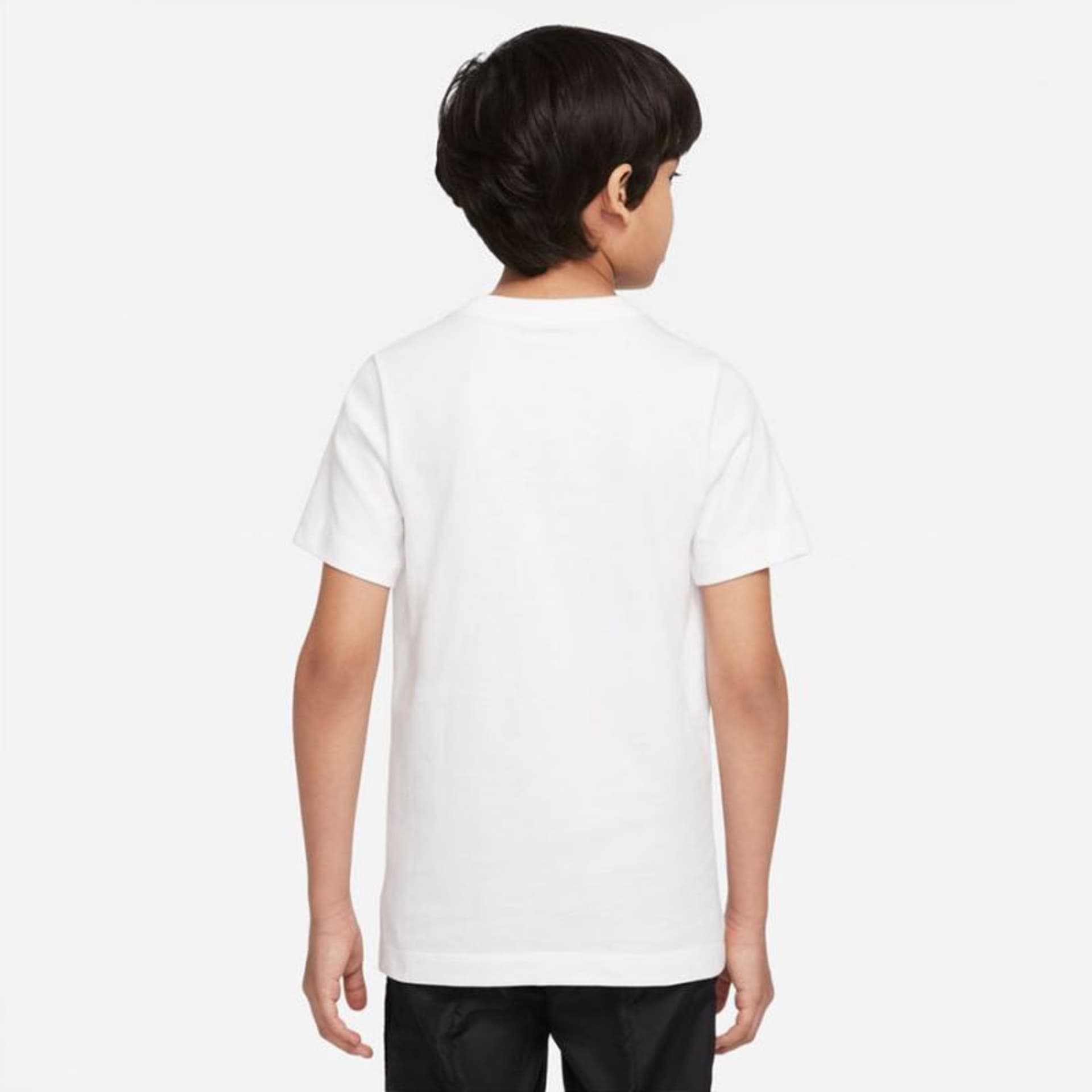 

Koszulka Nike Sportswear Tee Boxy2 Jr DQ3855 (kolor Biały, rozmiar L (147-158))