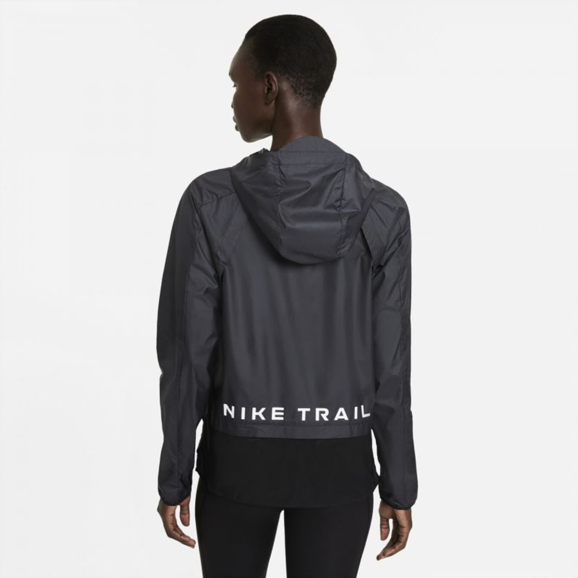 

Kurtka Nike Shield W DC8041 (kolor Szary/Srebrny, rozmiar M)