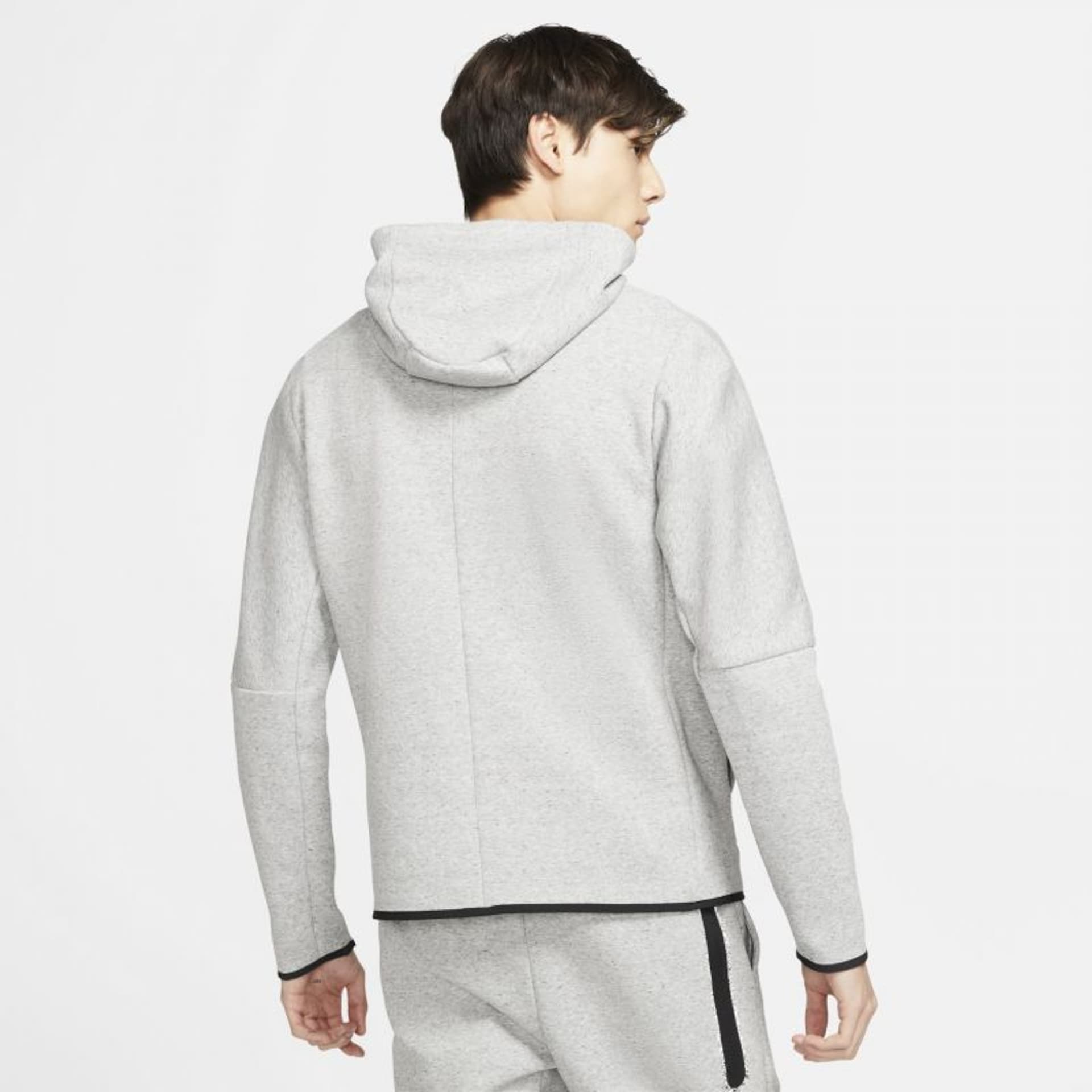 

Bluza Nike Sportswear Tech Fleece M DD4688 (kolor Szary/Srebrny, rozmiar S)