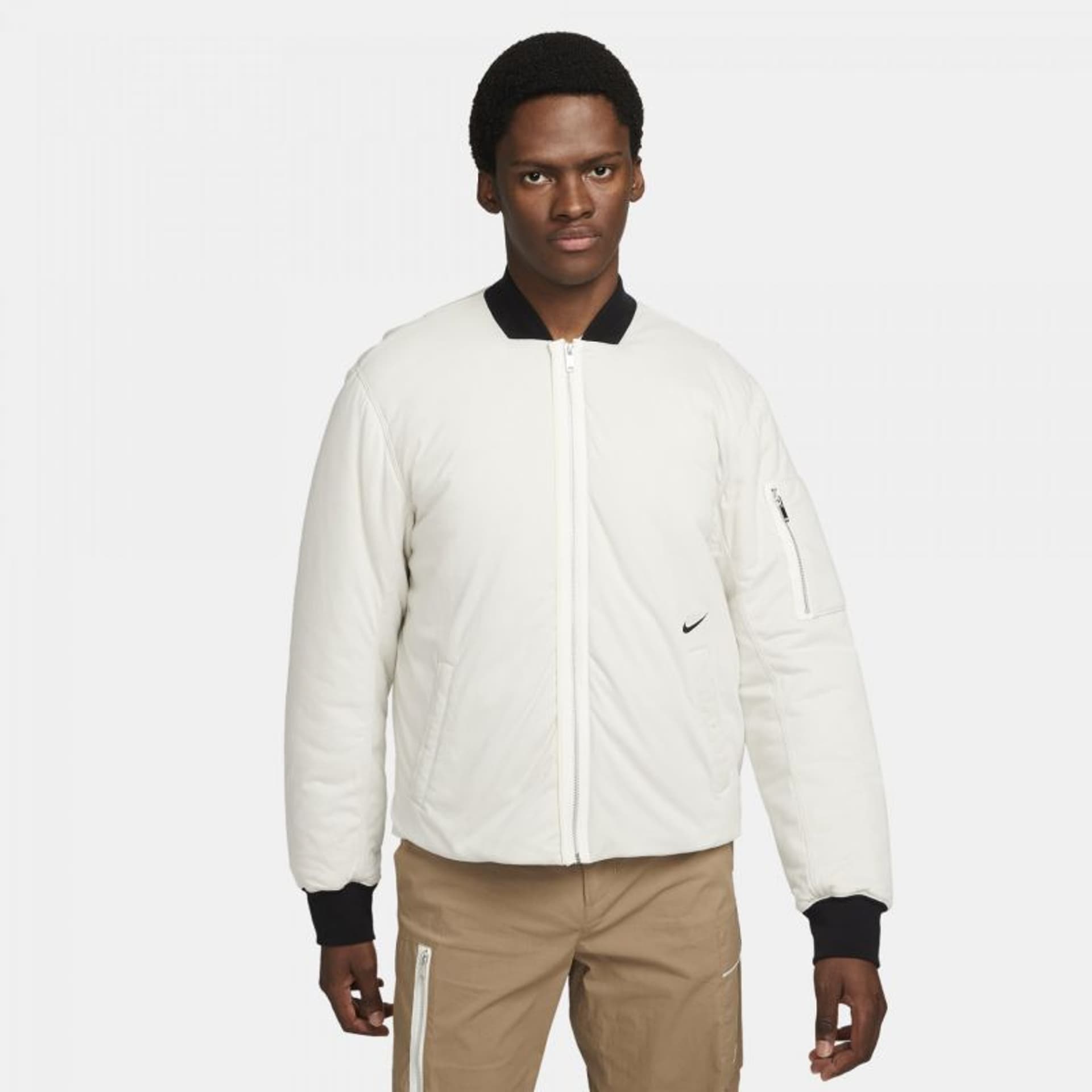 

Kurtka Nike Sportswear Style Essentials+ M DD5001 (kolor Szary/Srebrny, rozmiar L)