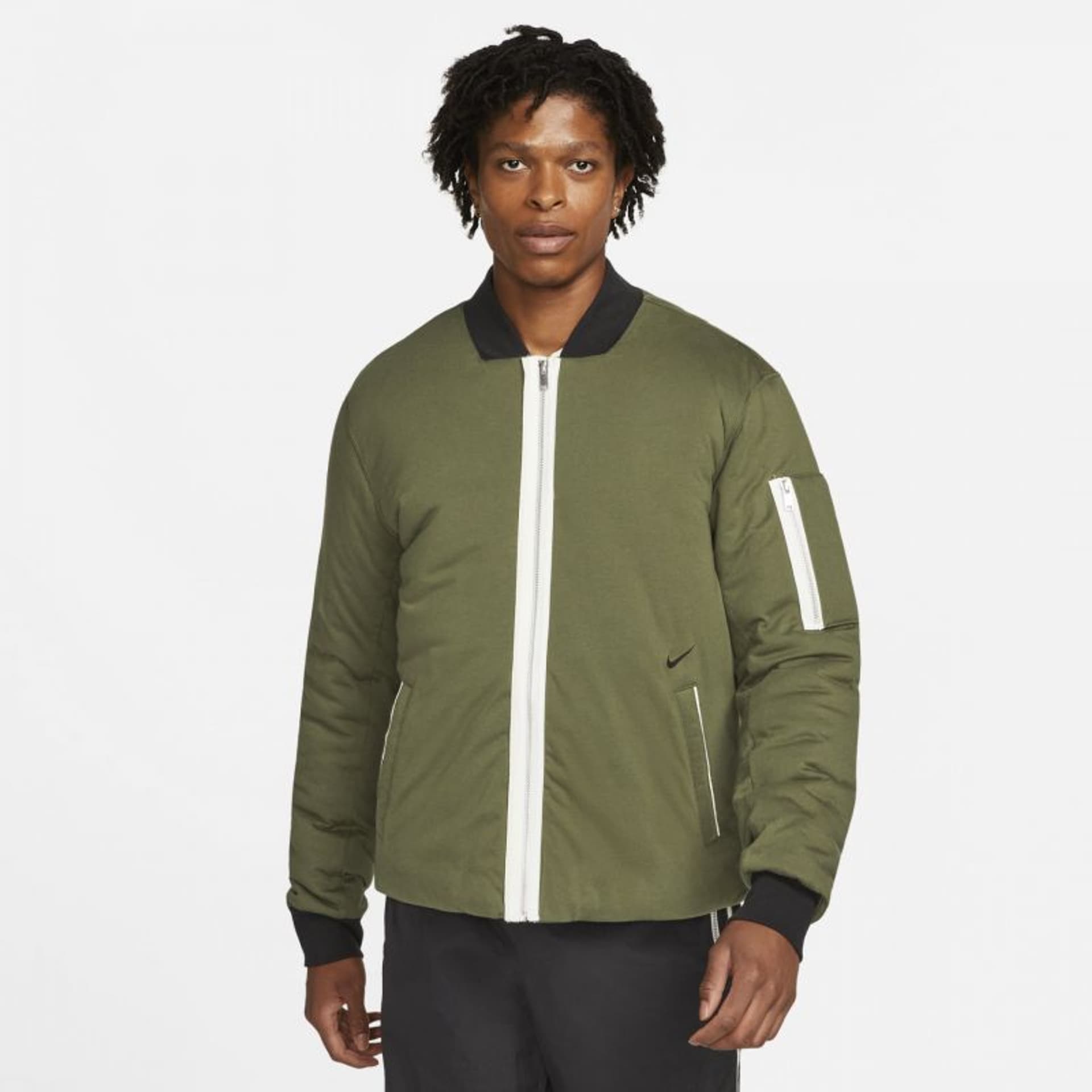

Kurtka Nike Sportswear Style Essentials+ M DD5001 (kolor Zielony, rozmiar M)