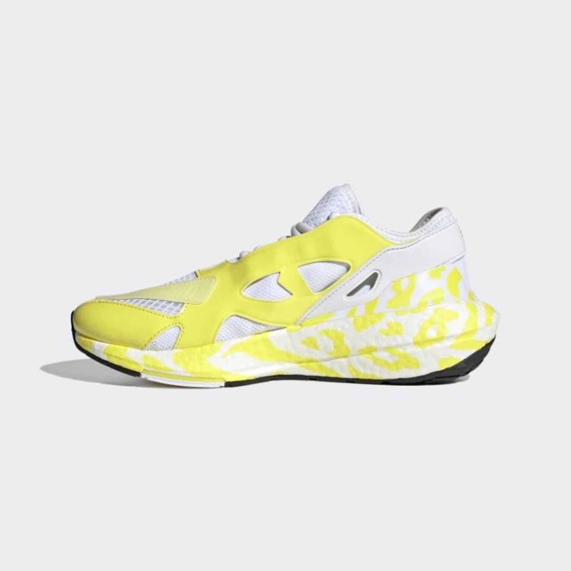 

Buty adidas by Stella McCartney Ultraboost 22 W (kolor Biały. Żółty, rozmiar 38 2/3)