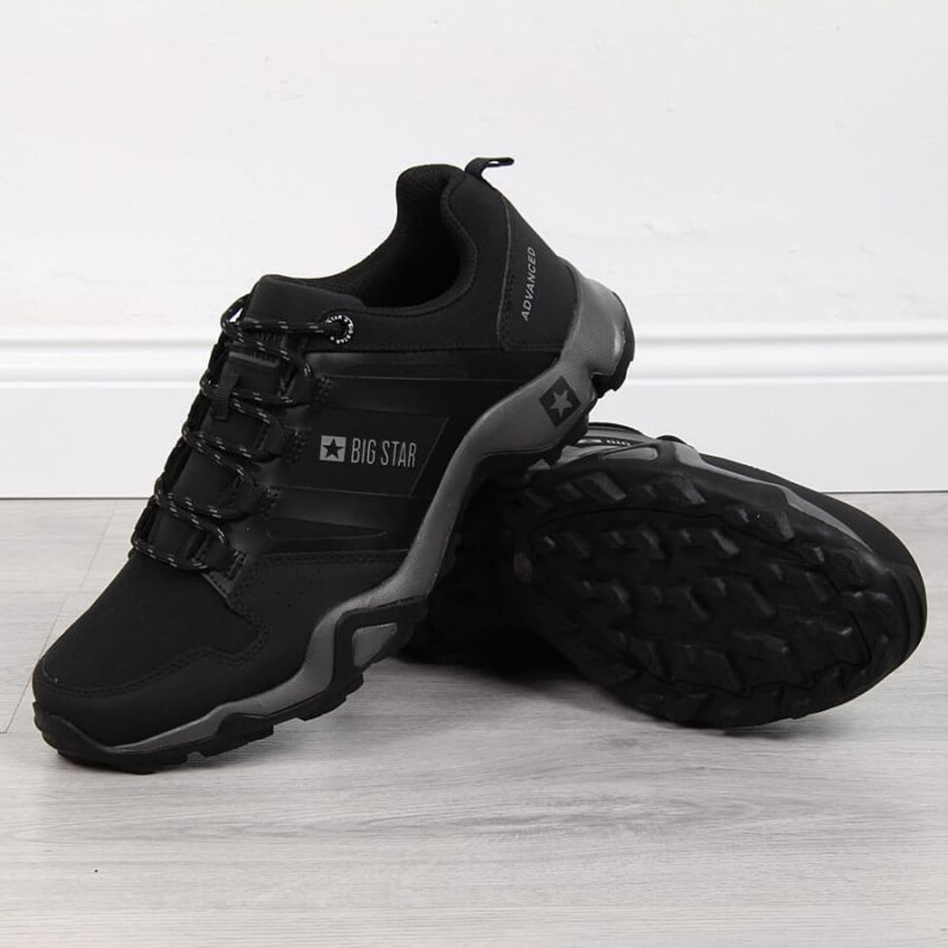 

Buty sportowe Big Star M GG174269 (kolor Czarny, rozmiar 43)