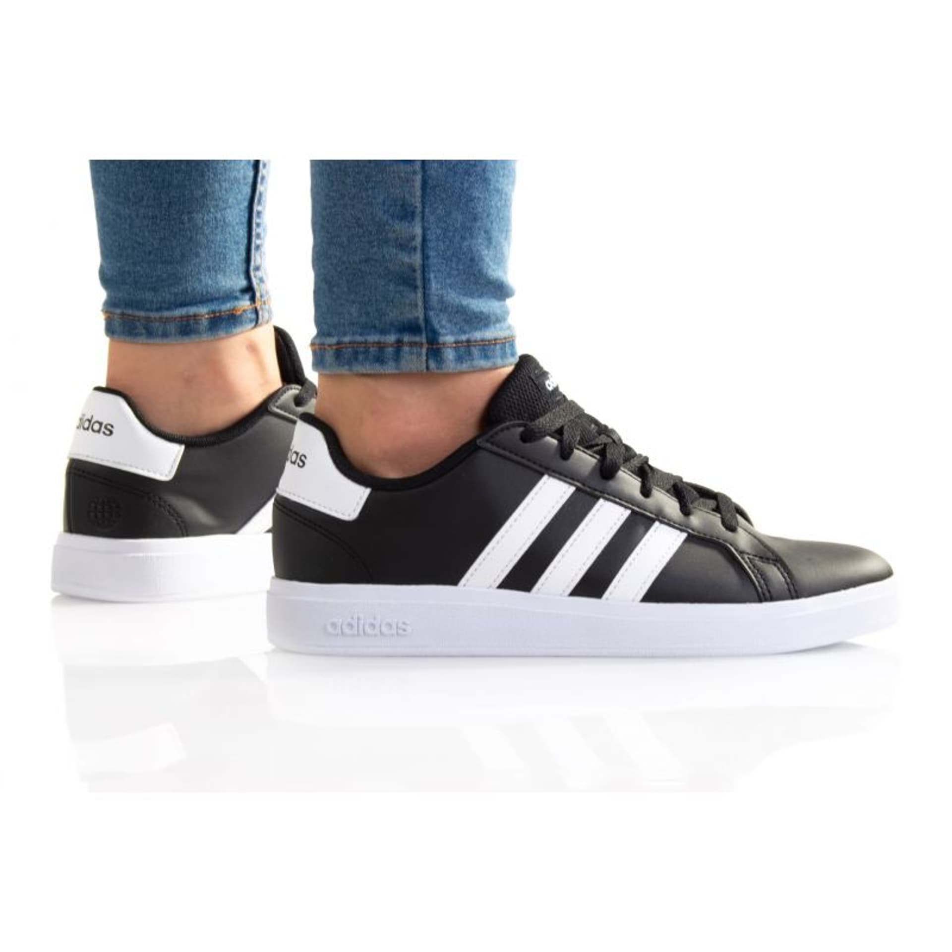 

Buty adidas Grand Court 2.0 K Jr (kolor Czarny, rozmiar 39 1/3)