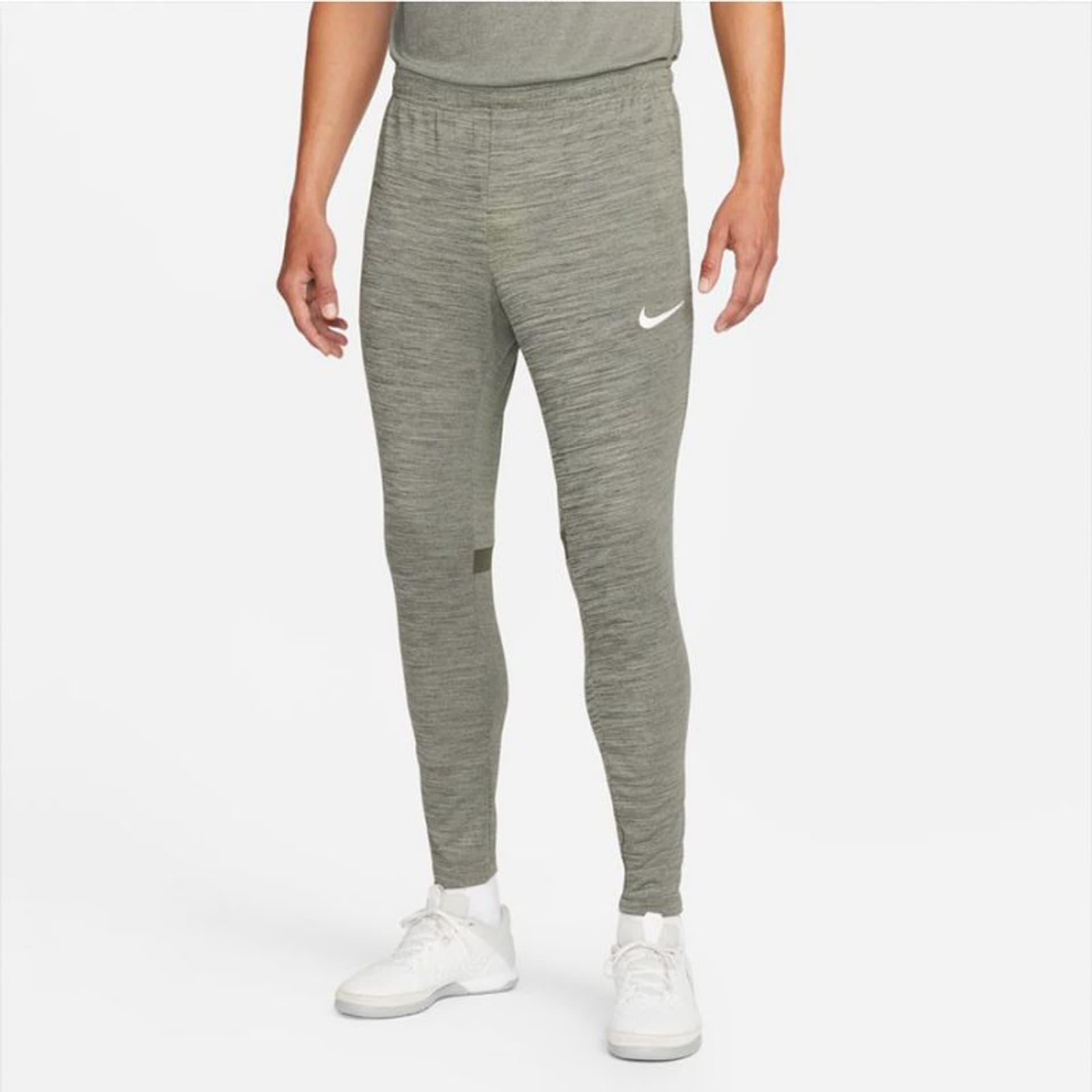 

Spodnie Nike Academy M DQ5057 (kolor Szary/Srebrny, rozmiar M)