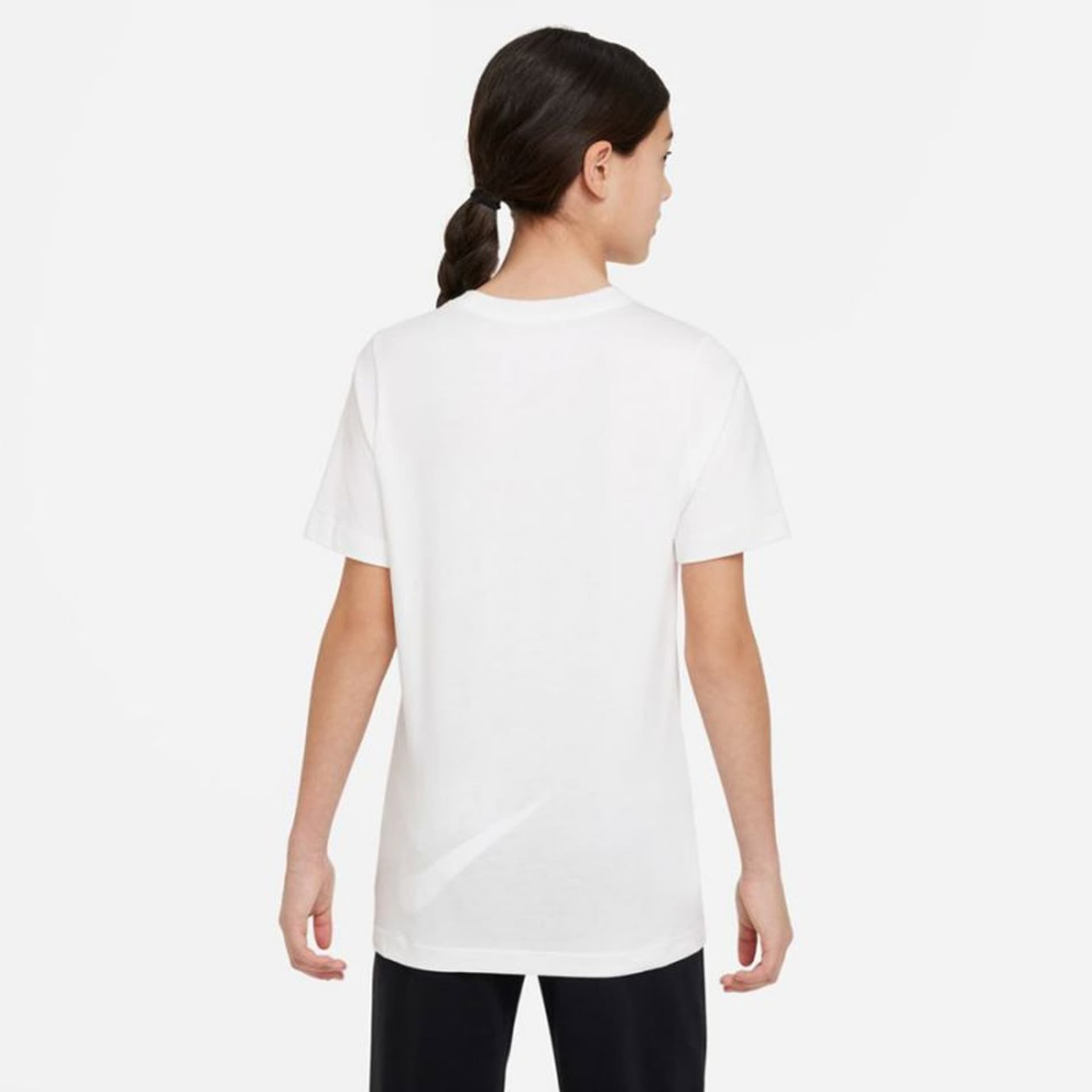 

Koszulka Nike Sportswear Jr DR9630 (kolor Biały, rozmiar S (128-137))