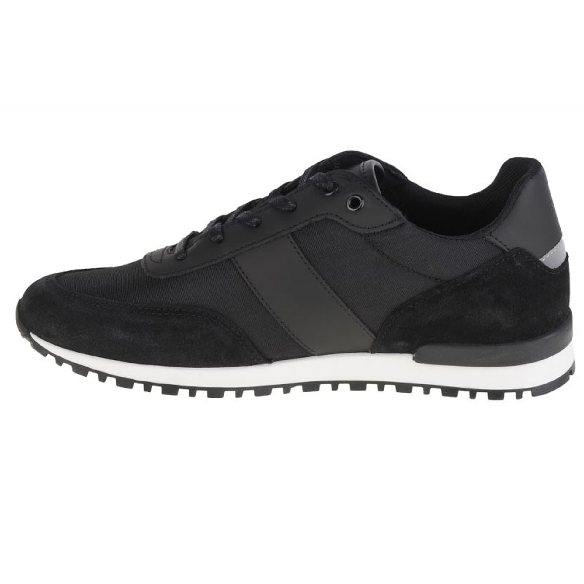 

Buty Boss Trainers Jr J29300 (kolor Czarny, rozmiar 40)