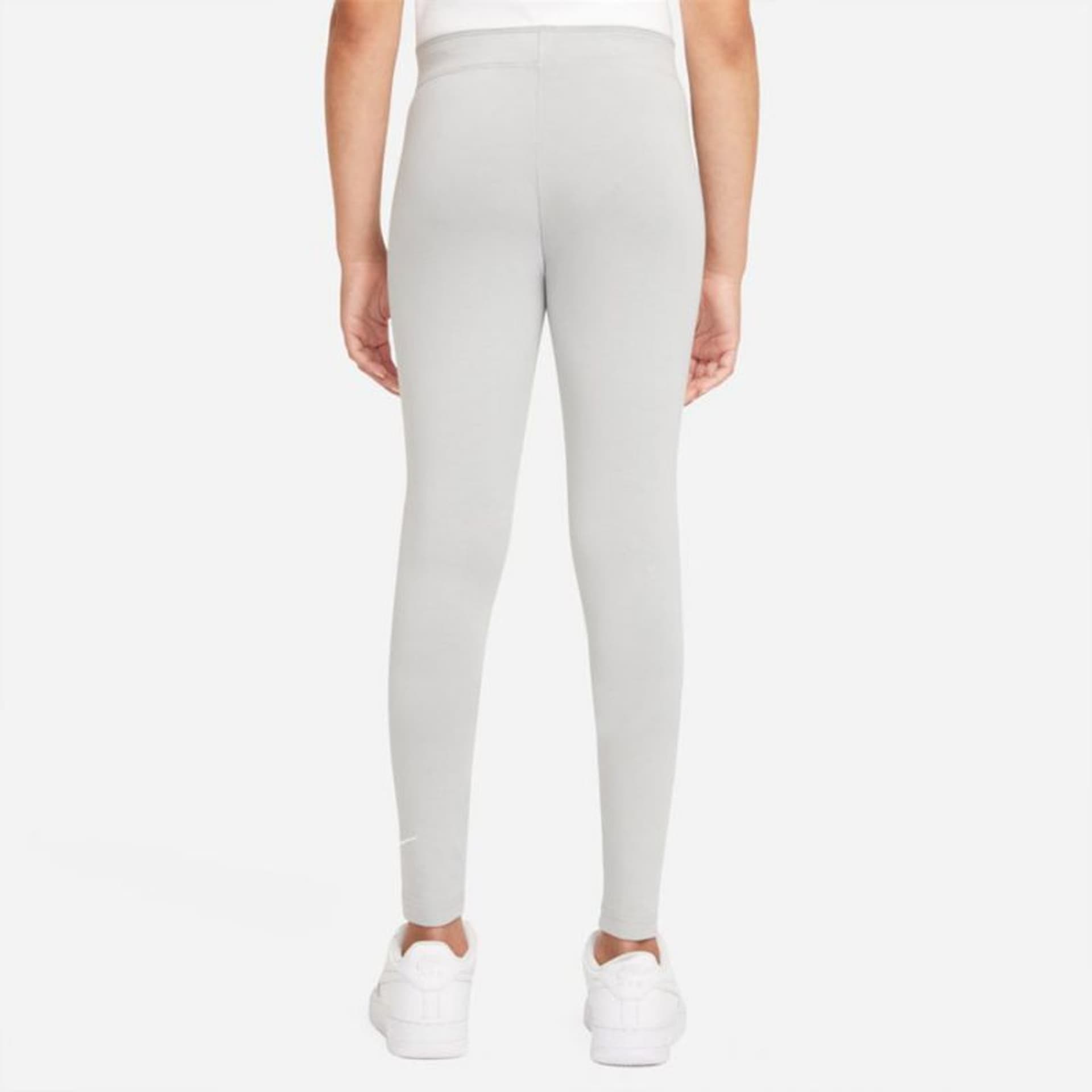

Legginsy Nike Sportswear Favorites Jr DD6482 (kolor Szary/Srebrny, rozmiar L (147-158cm))