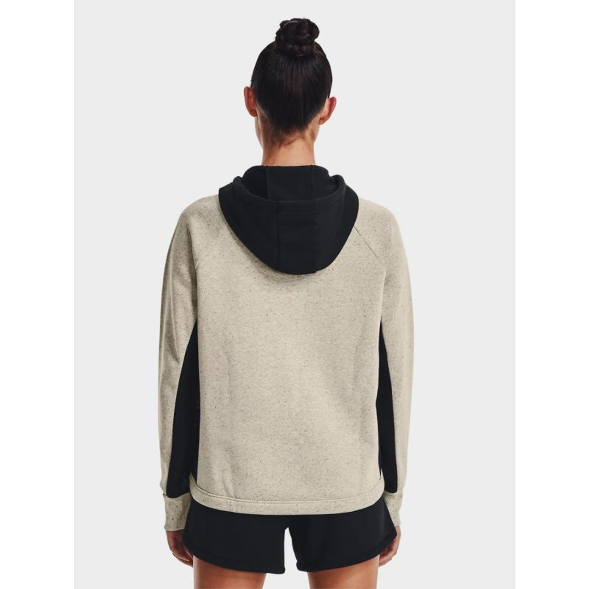 

Bluza Under Armour W 1369852 (kolor Beżowy/Kremowy)