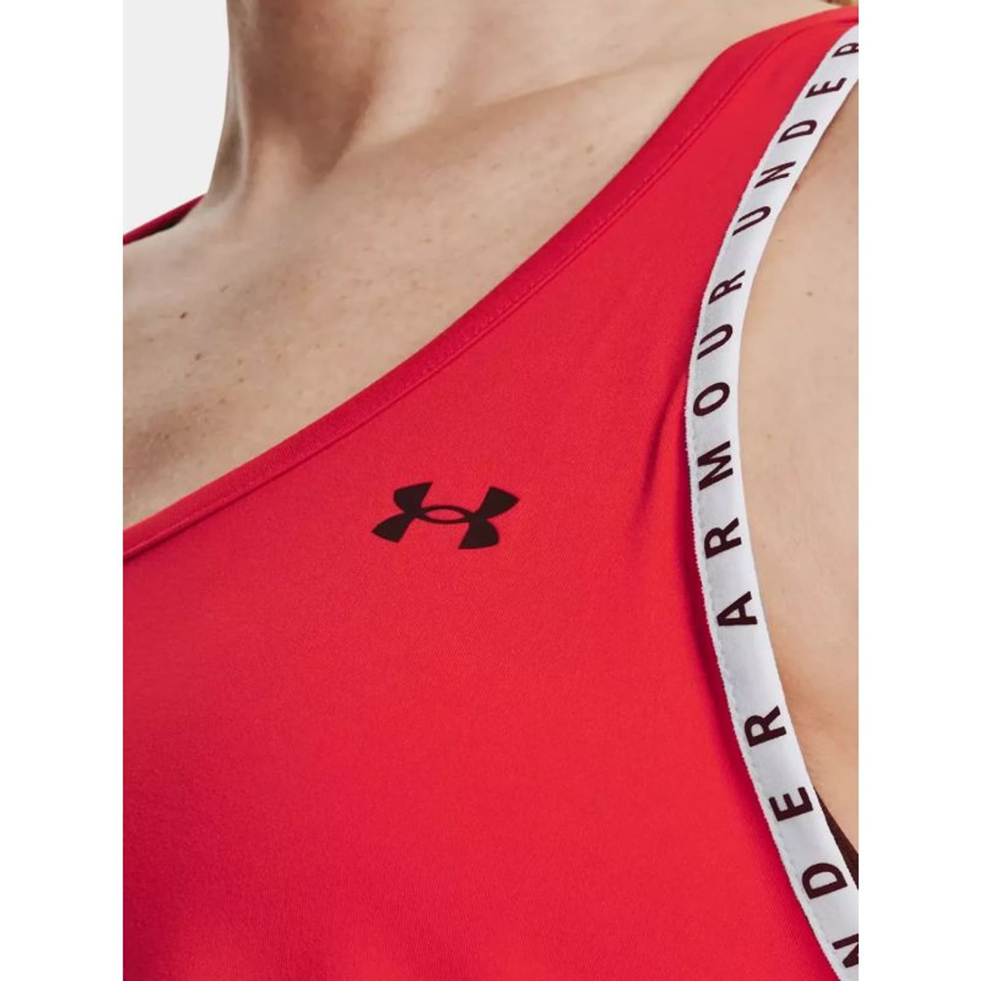 

Koszulka UNDER ARMOUR Tank W 1351596 (kolor Czerwony)