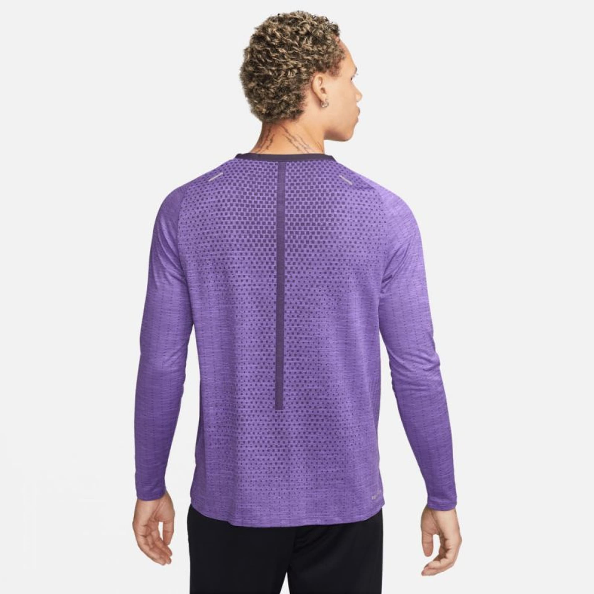 

Koszulka Nike Dri-FIT ADV Techknit Ultra M DV4194 (kolor Fioletowy, rozmiar L)