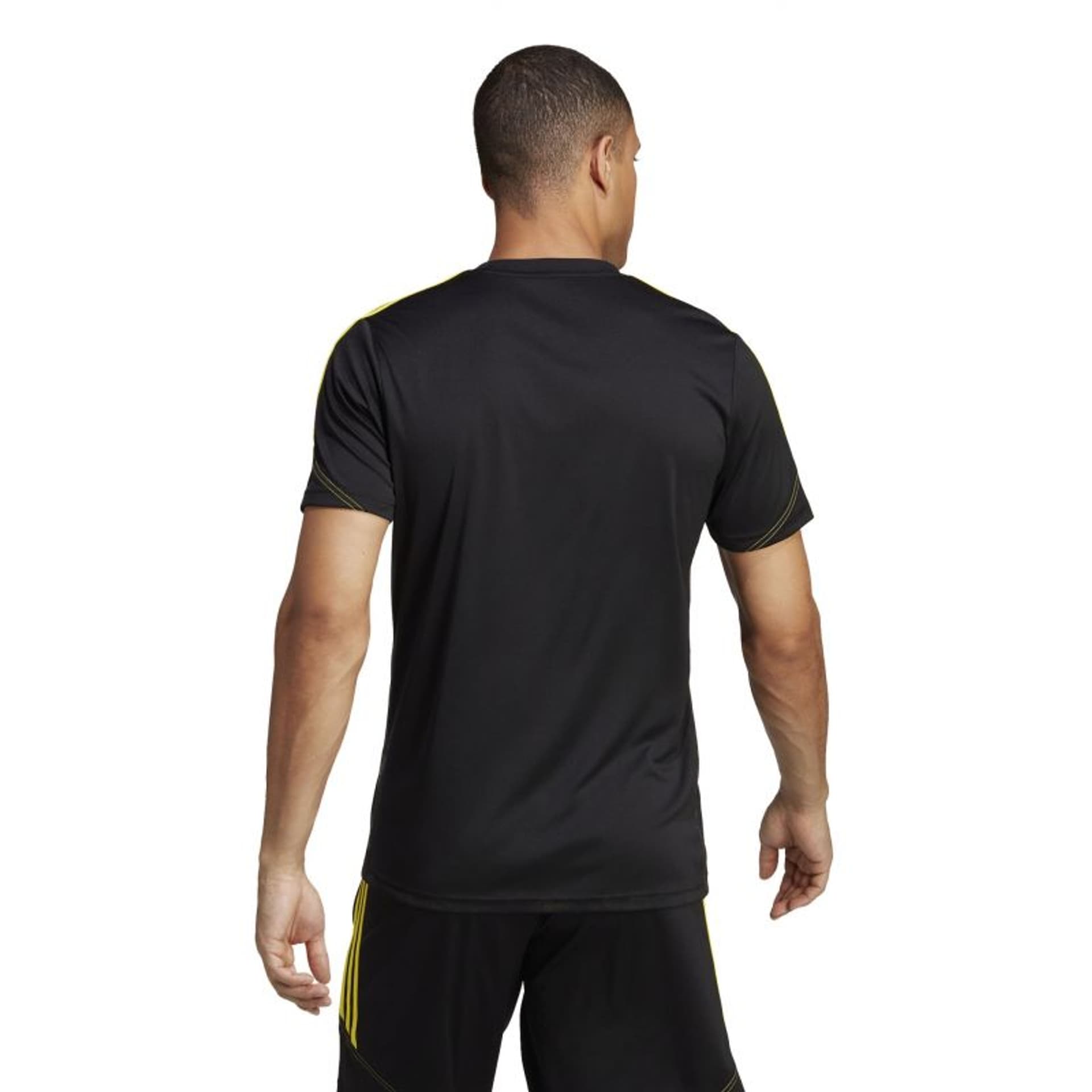 

Koszulka adidas Tiro 23 M (kolor Czarny. Żółty, rozmiar M (178cm))