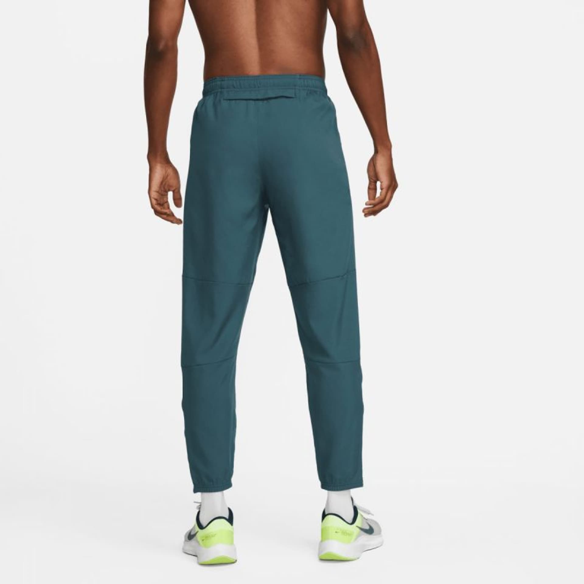 

Spodnie Nike Dri-FIT Challenger M DD4894 (kolor Zielony, rozmiar L)
