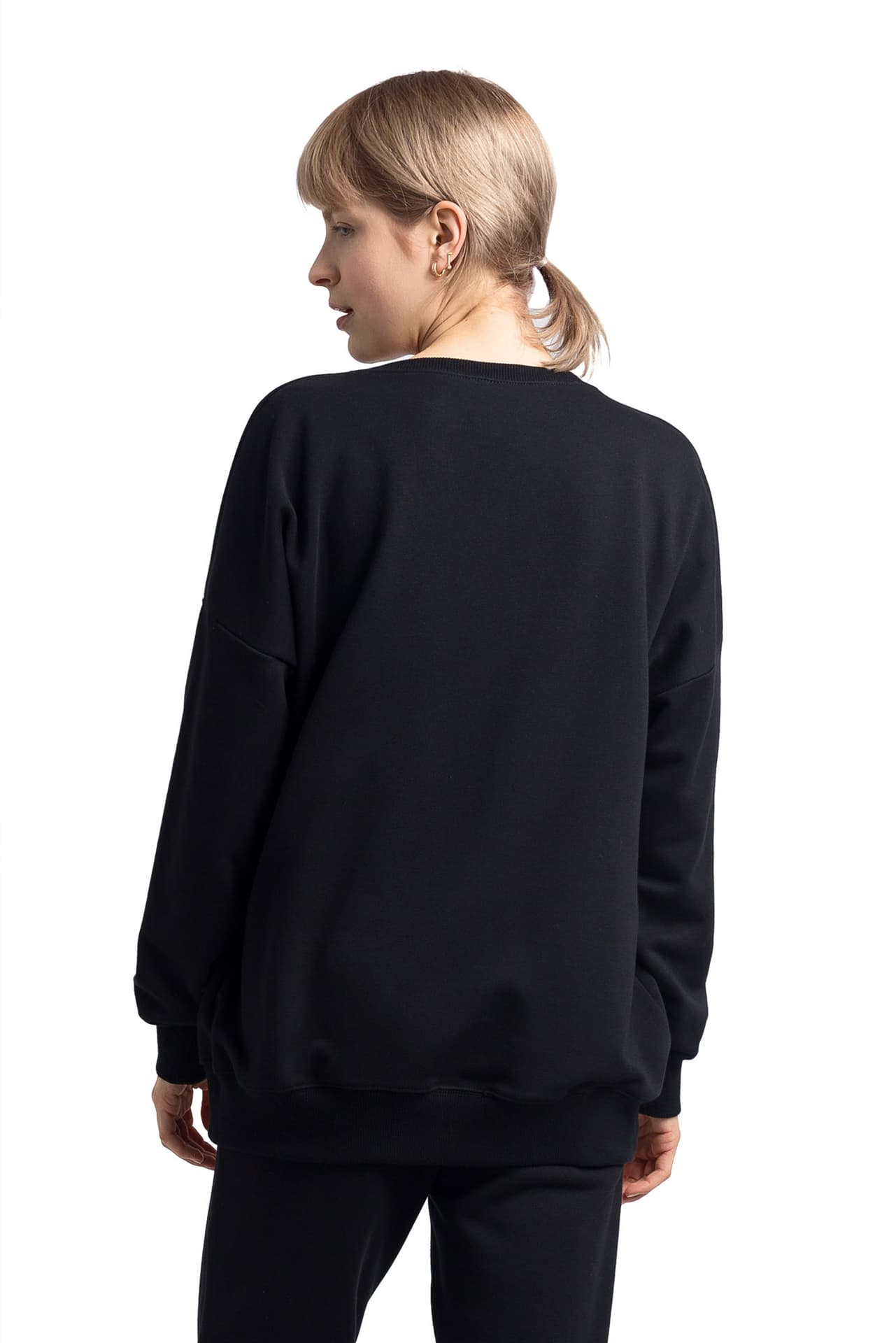 

LA057 Bluza z wilkiem - czarna (kolor czarny, rozmiar 2XL/3XL)