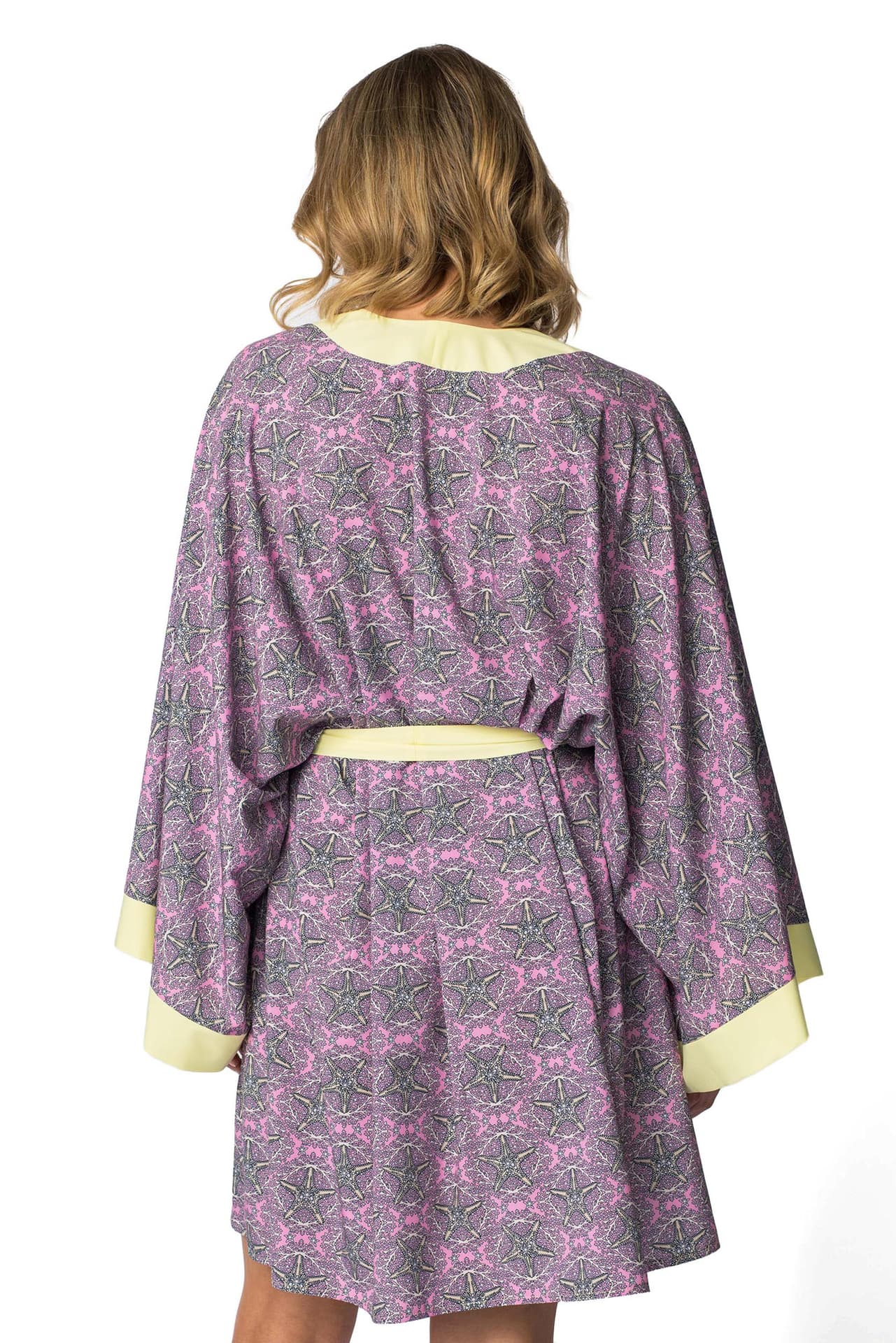 

LA107 Kimono z kolorowym nadrukiem - model 2 (kolor wielokolorowy, rozmiar uniwersalny)