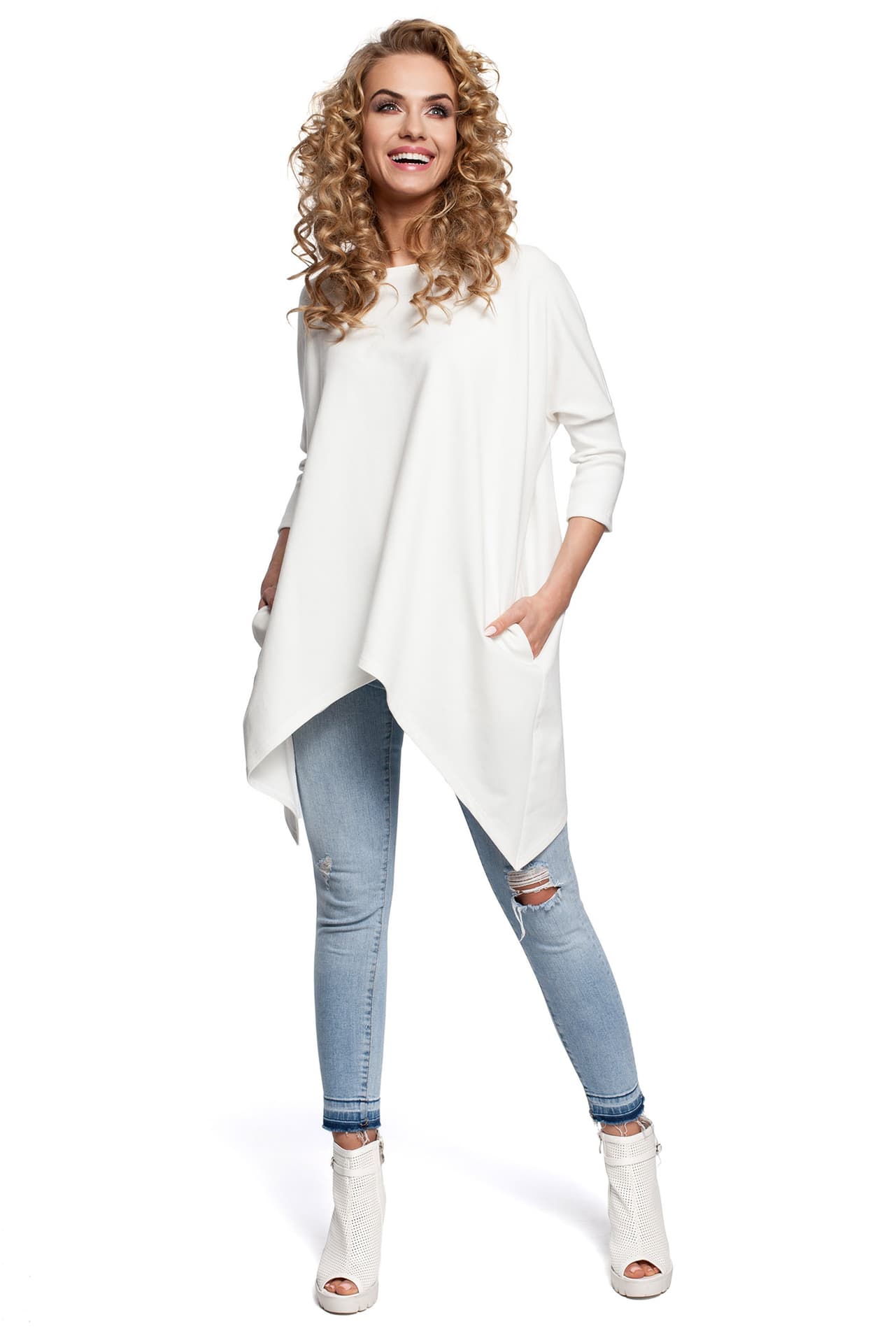 

M289 Peleryna ecru (kolor ecru, rozmiar 2XL/3XL)