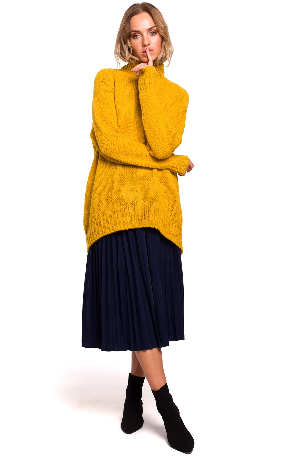 

M468 Sweter półgolf z asymetrycznym dołem - miodowy (kolor miodowy, rozmiar L/XL)