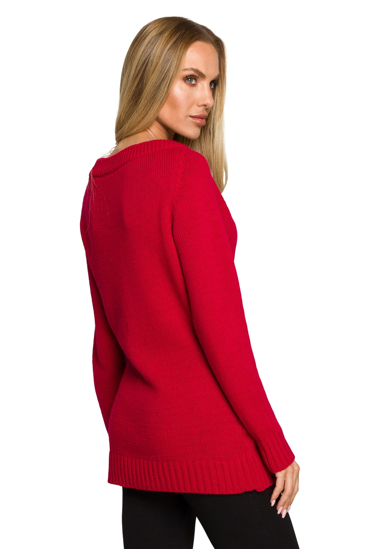 

M711 Sweter z rozcięciem w dekolcie - malinowy (kolor malina, rozmiar L/XL)