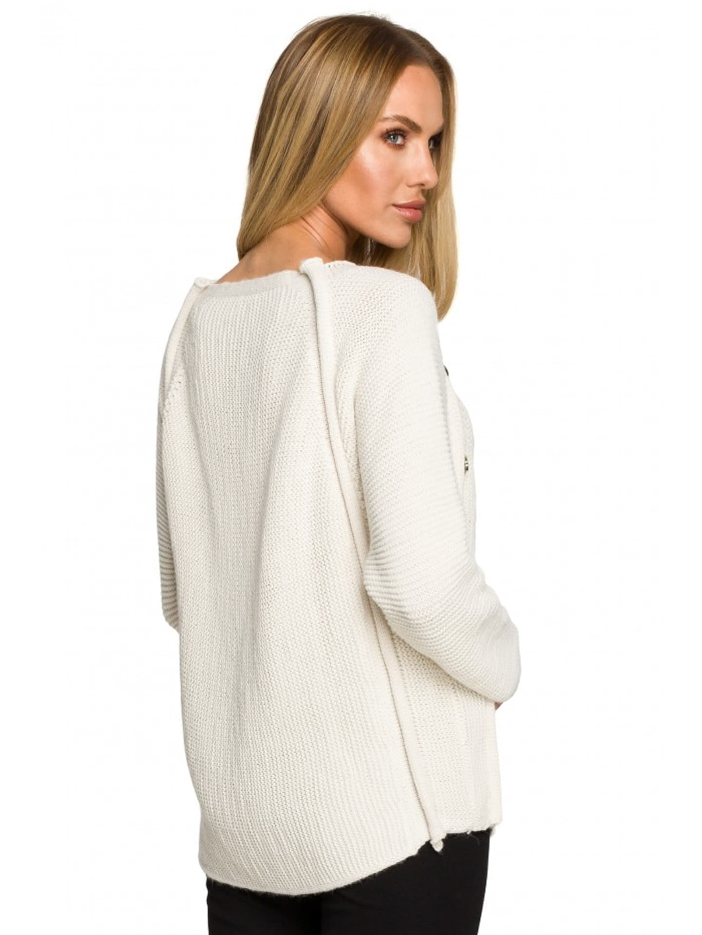

M712 Sweter z ozdobnymi guzikami - kość słoniowa (kolor ecru, rozmiar S/M)