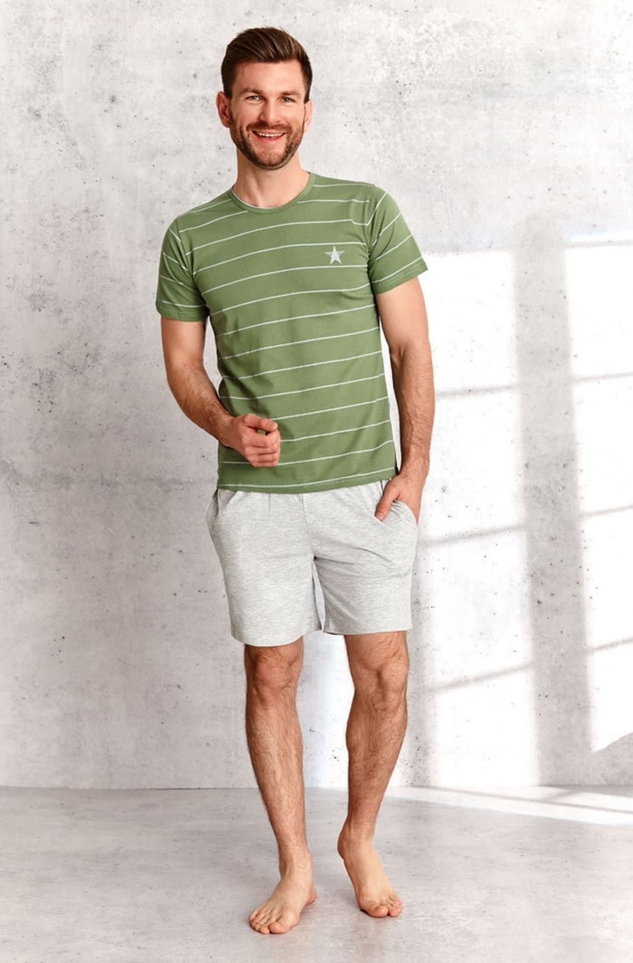 

PIŻAMA TARO 2513 BRUNO SS21 (kolor melange - grey, rozmiar M)