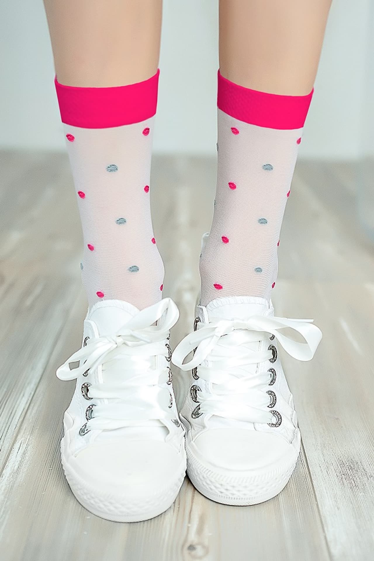 

SKARPETY KNITTEX DZIEWCZĘCE LIDA (kolor bianco-fuchsia, rozmiar uniwersalny)