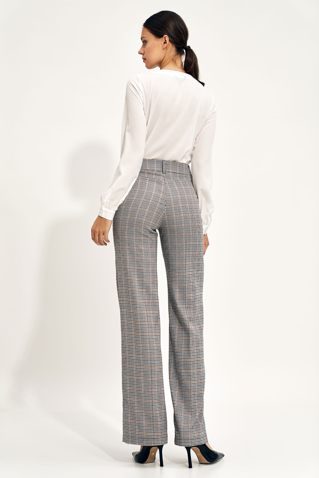 

Spodnie typu wide leg w kratę - SD72 (kolor krata, rozmiar 36)