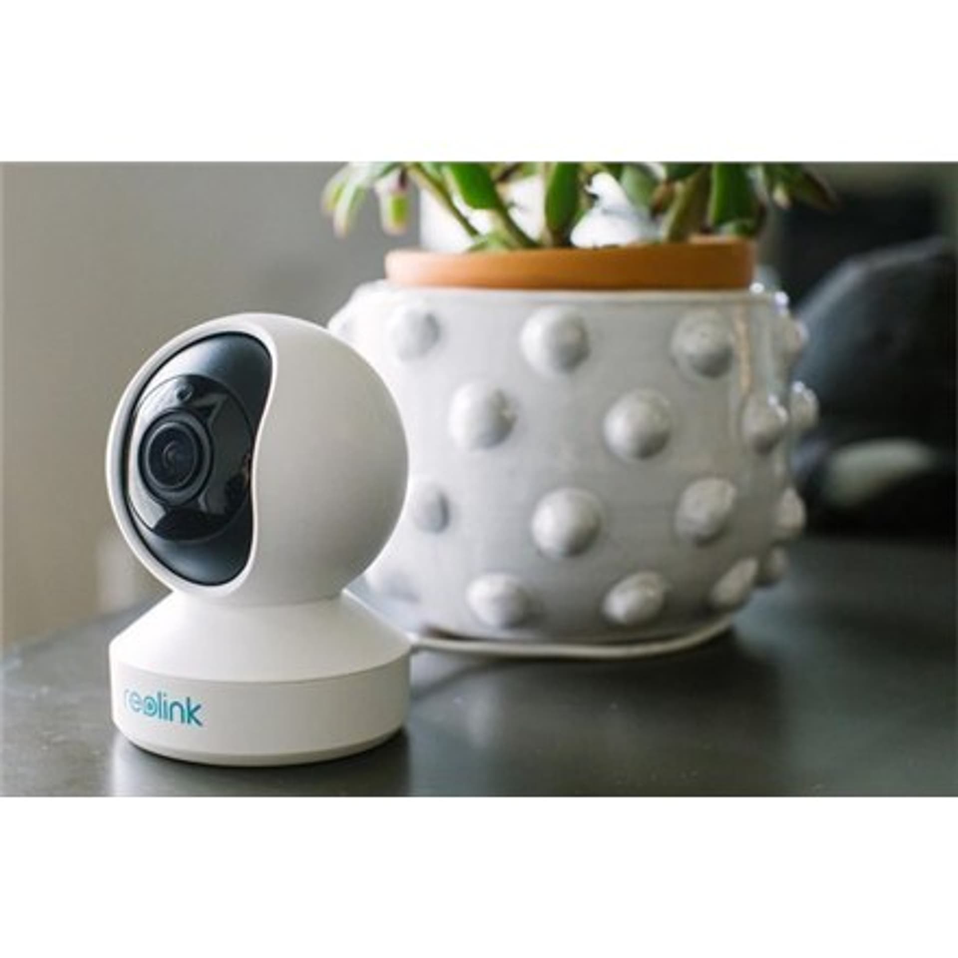 

Reolink Home Security Camera E1Zoom-V2 Seamless PTZ, 5 MP, 2.8-8mm, H.264, Micro SD, Max. 64 GB