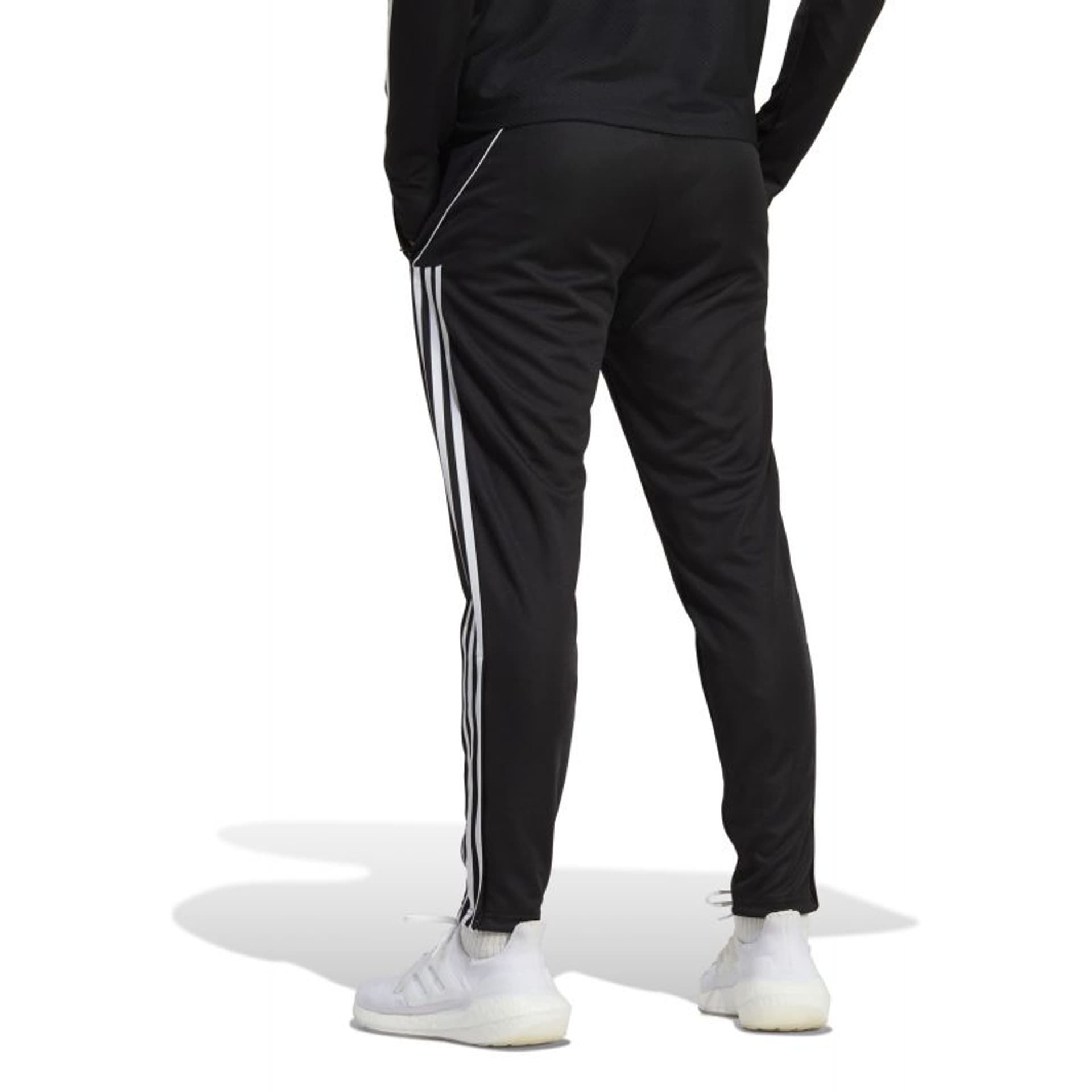 

Spodnie treningowe adidas Tiro 23 League Jr (kolor Czarny, rozmiar M (178cm))