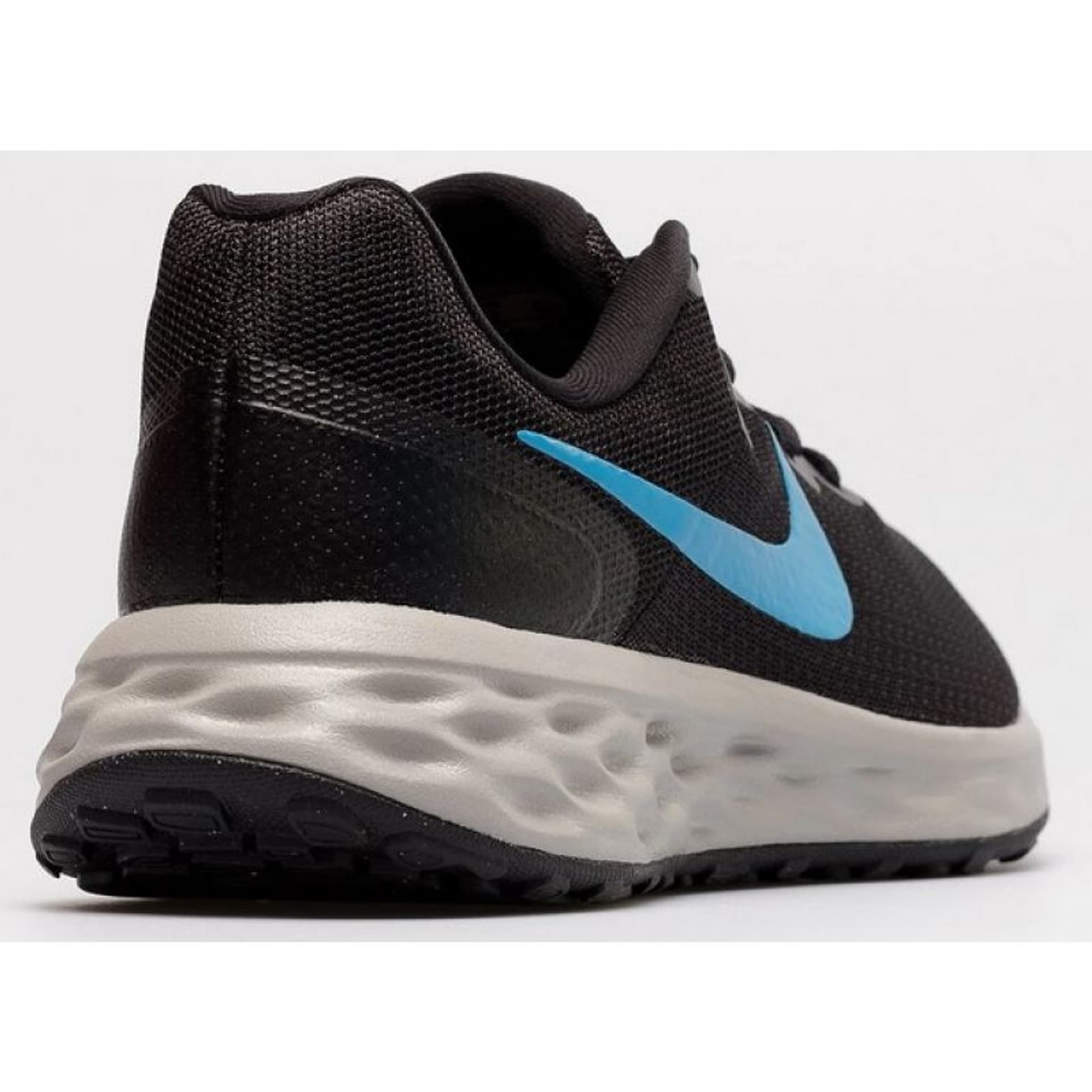 

Buty do biegania Nike Revolution 6 Next Nature M DC3728 (kolor Czarny, rozmiar 43)