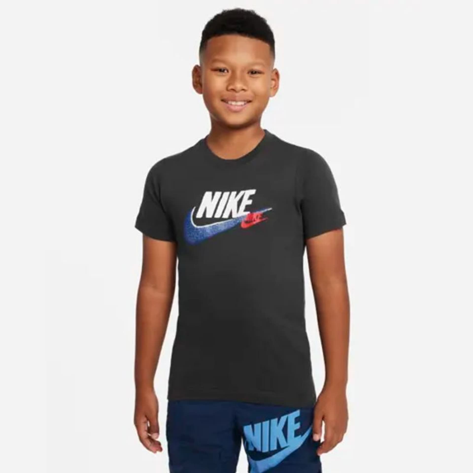 

Koszulka Nike Sportswear SI SS Tee Jr FD1201 (kolor Szary/Srebrny, rozmiar S (128-137))