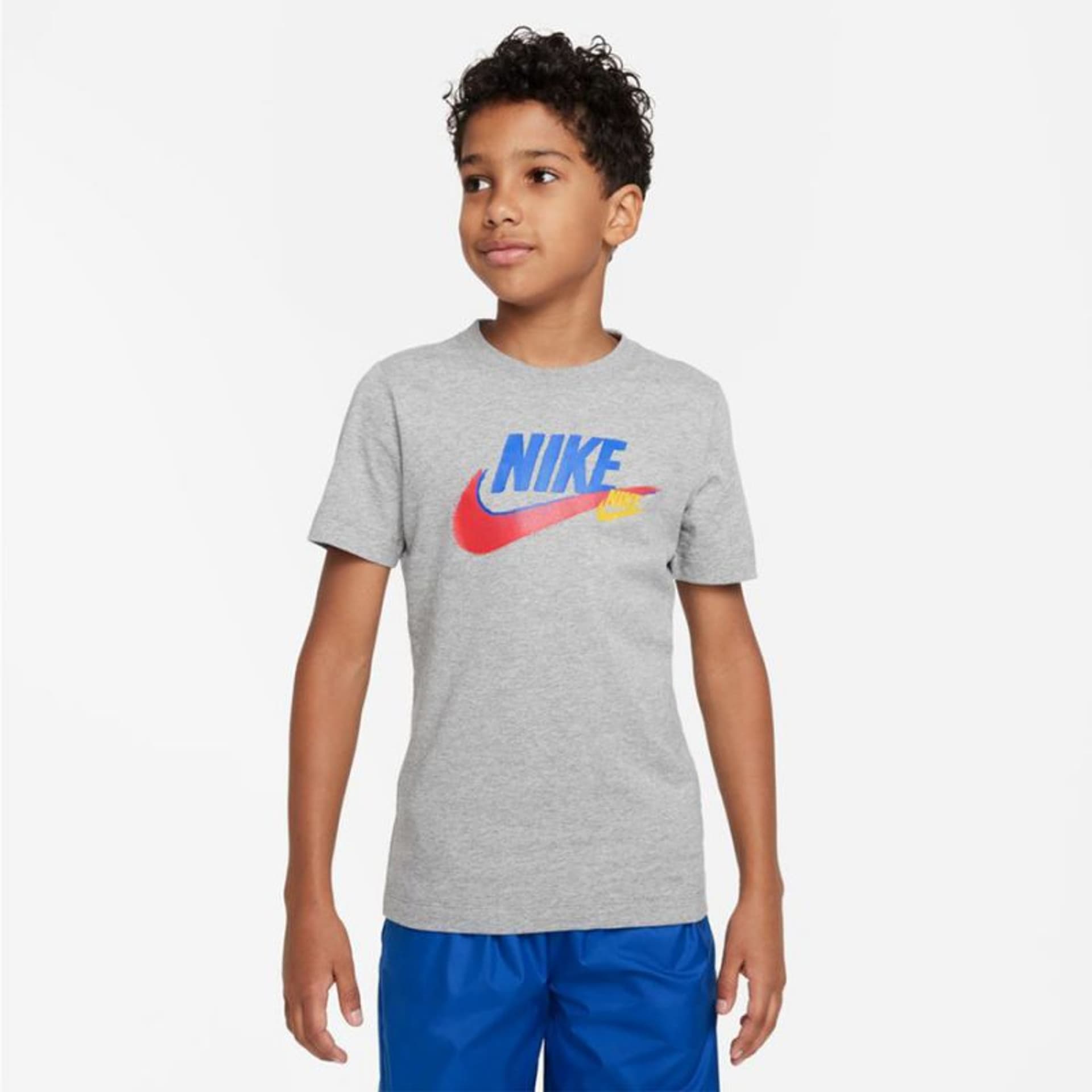 

Koszulka Nike Sportswear SI SS Tee Jr FD1201 (kolor Szary/Srebrny, rozmiar M (137-147))