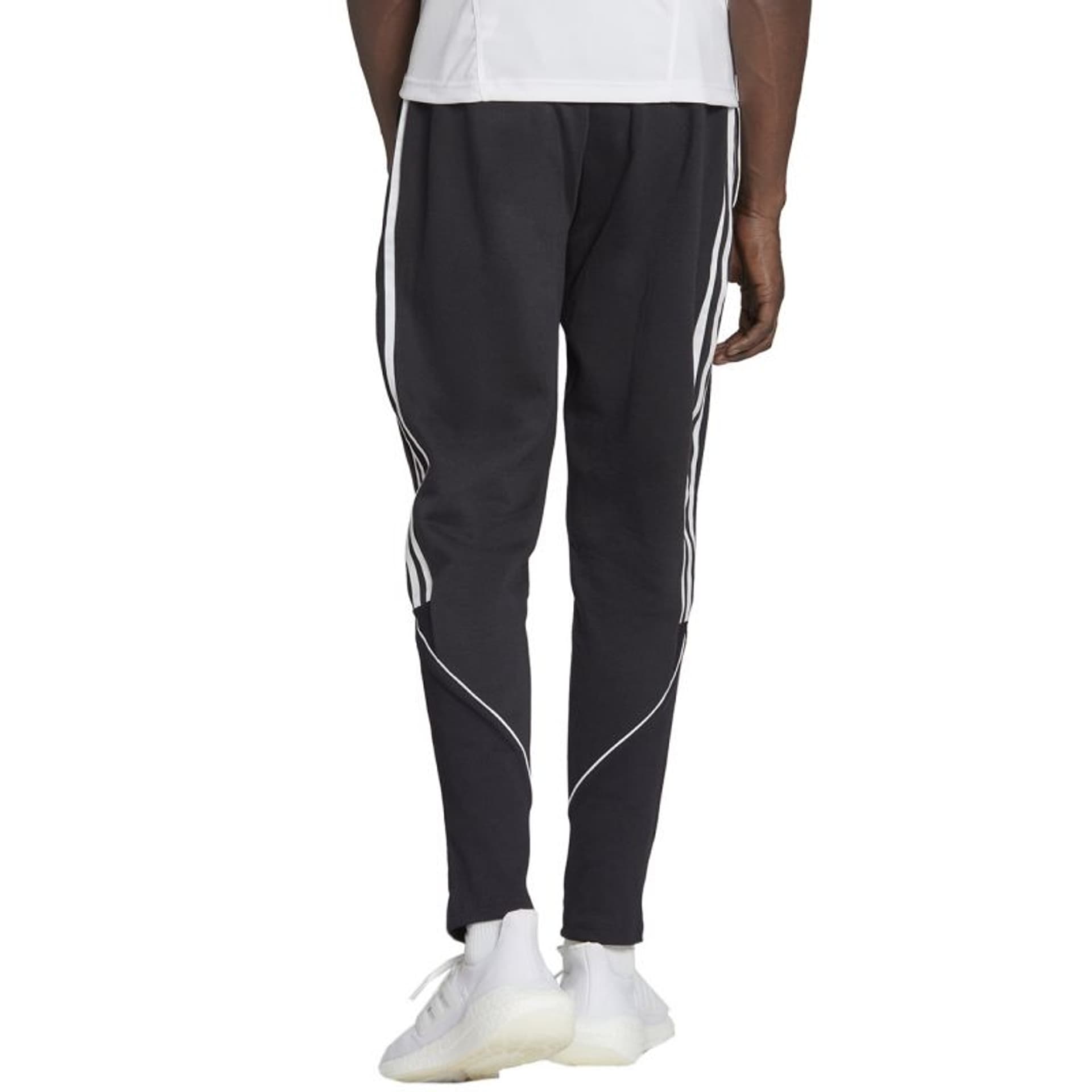 

Spodnie adidas Tiro 23 League Sweat Tracksuit M (kolor Czarny, rozmiar S)