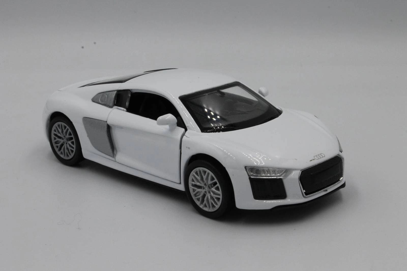 

SAMOCHÓD METALOWY AUTO WELLY 2016 Audi R8 Coup V10