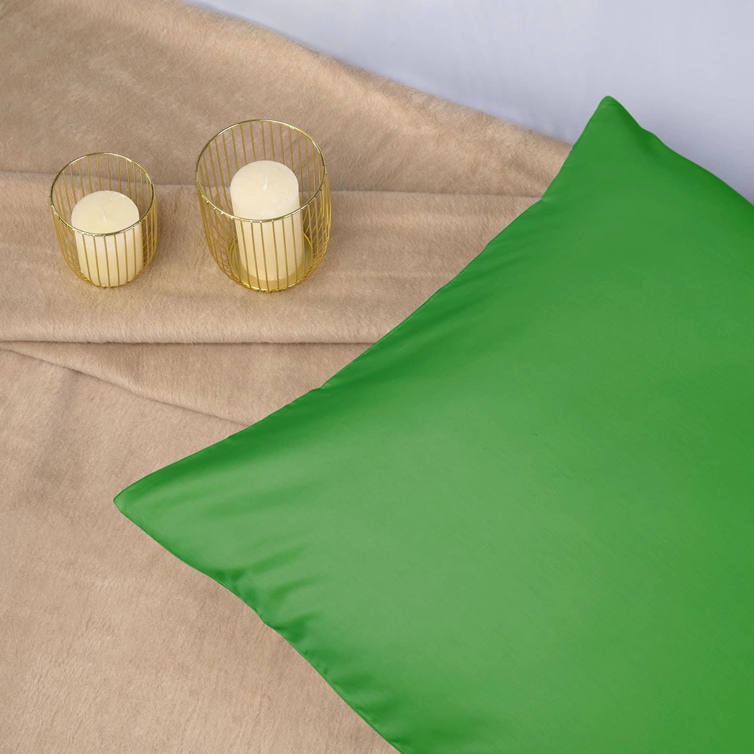 

Poszewka satyna bawełna nowa zieleń 014/50x60. (promocja)