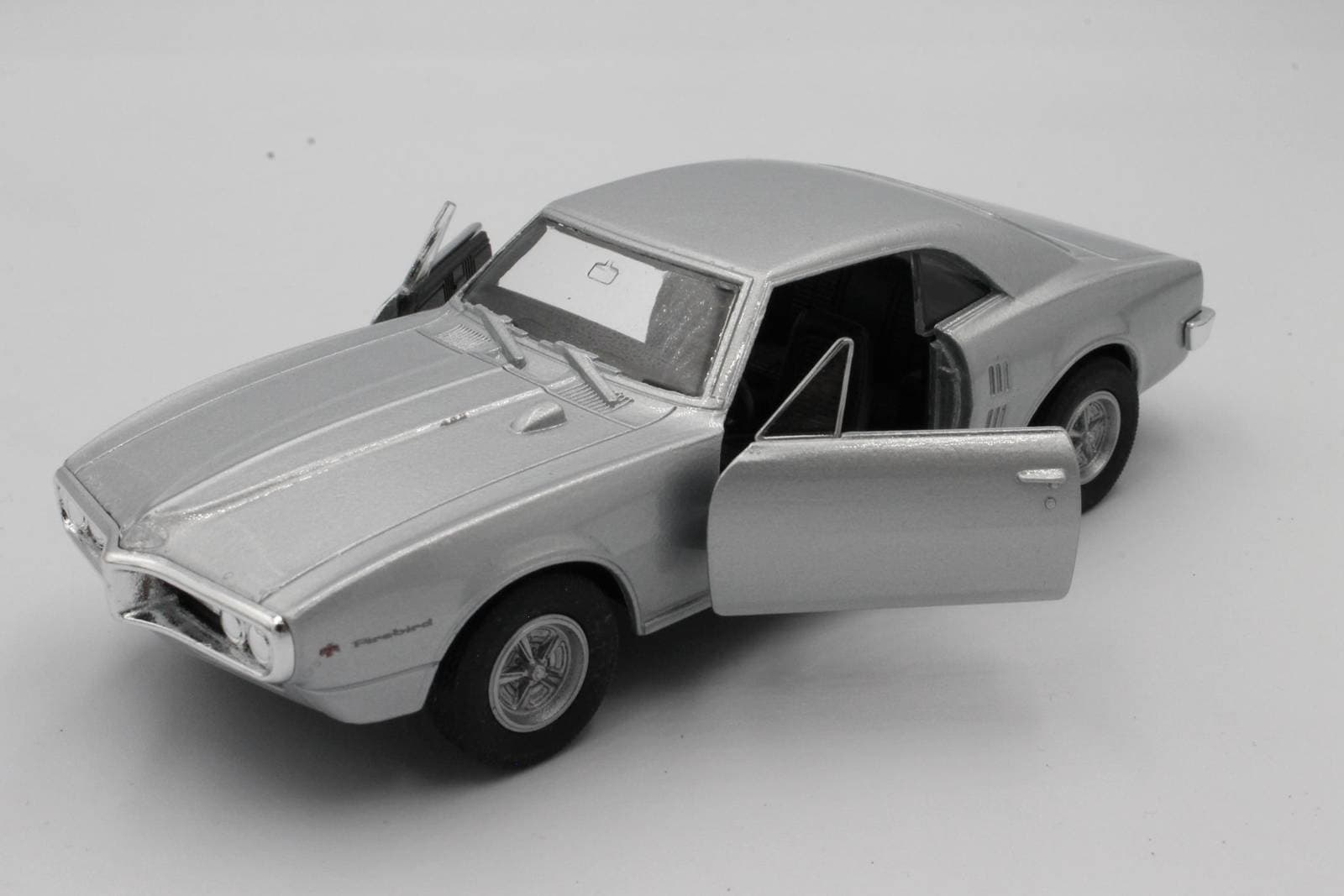 

SAMOCHÓD METALOWY AUTO WELLY 1967 Pontiac Firebird