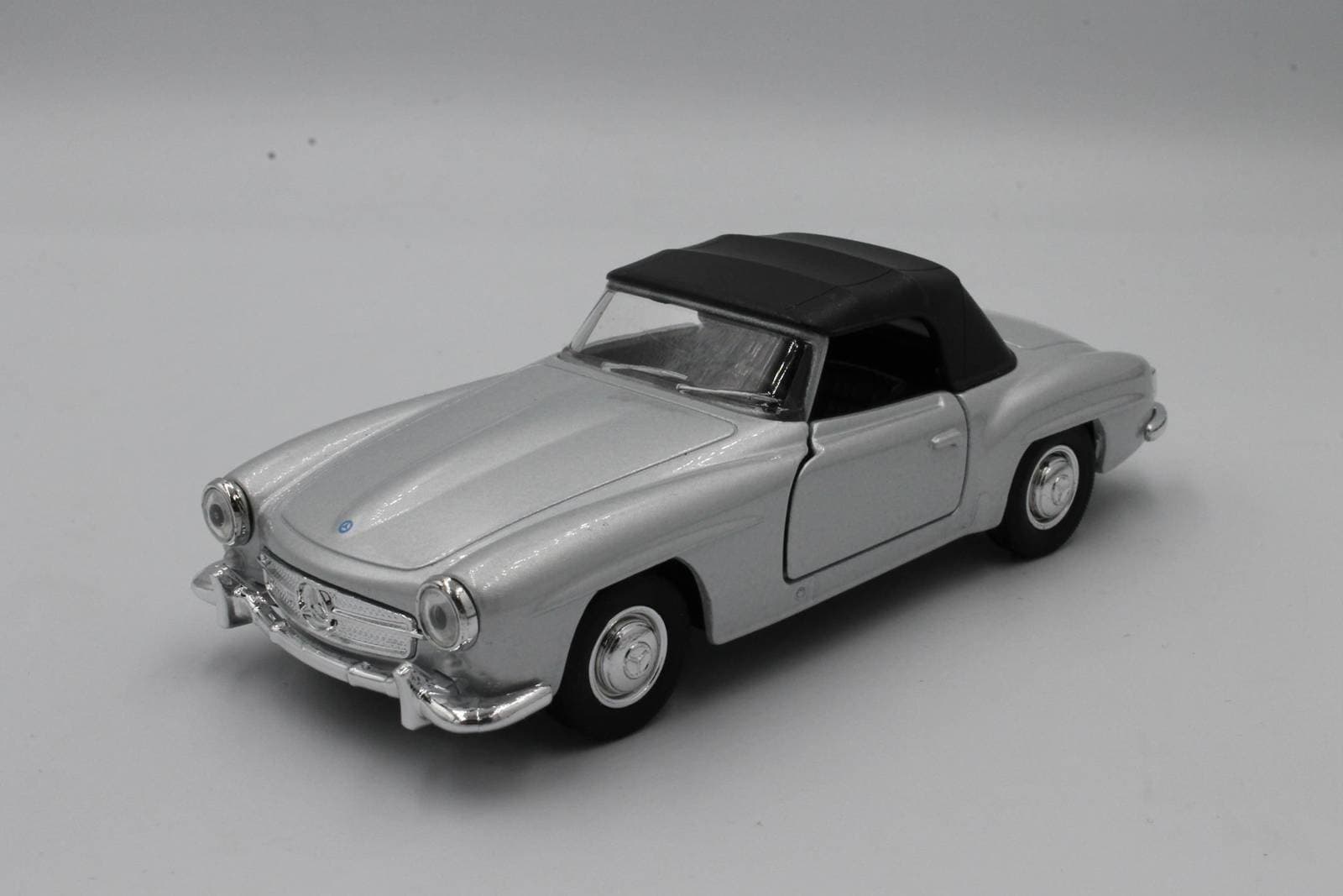 

MODEL METALOWY AUTO WELLY 1955 Mercedes-Benz 190SL