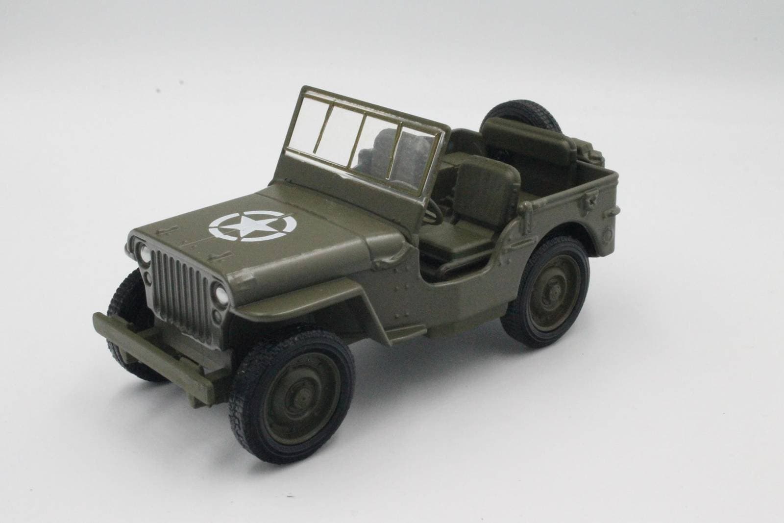 

MODEL METALOWY AUTO WELLY 1941 Willys MB 1:34