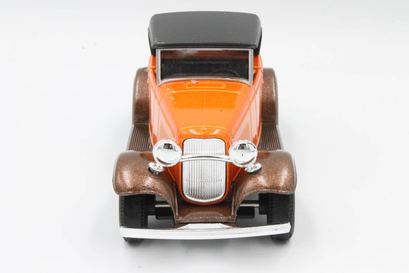 

METALOWE AUTO SAMOCHÓD METAL WELLY Ford Roadster