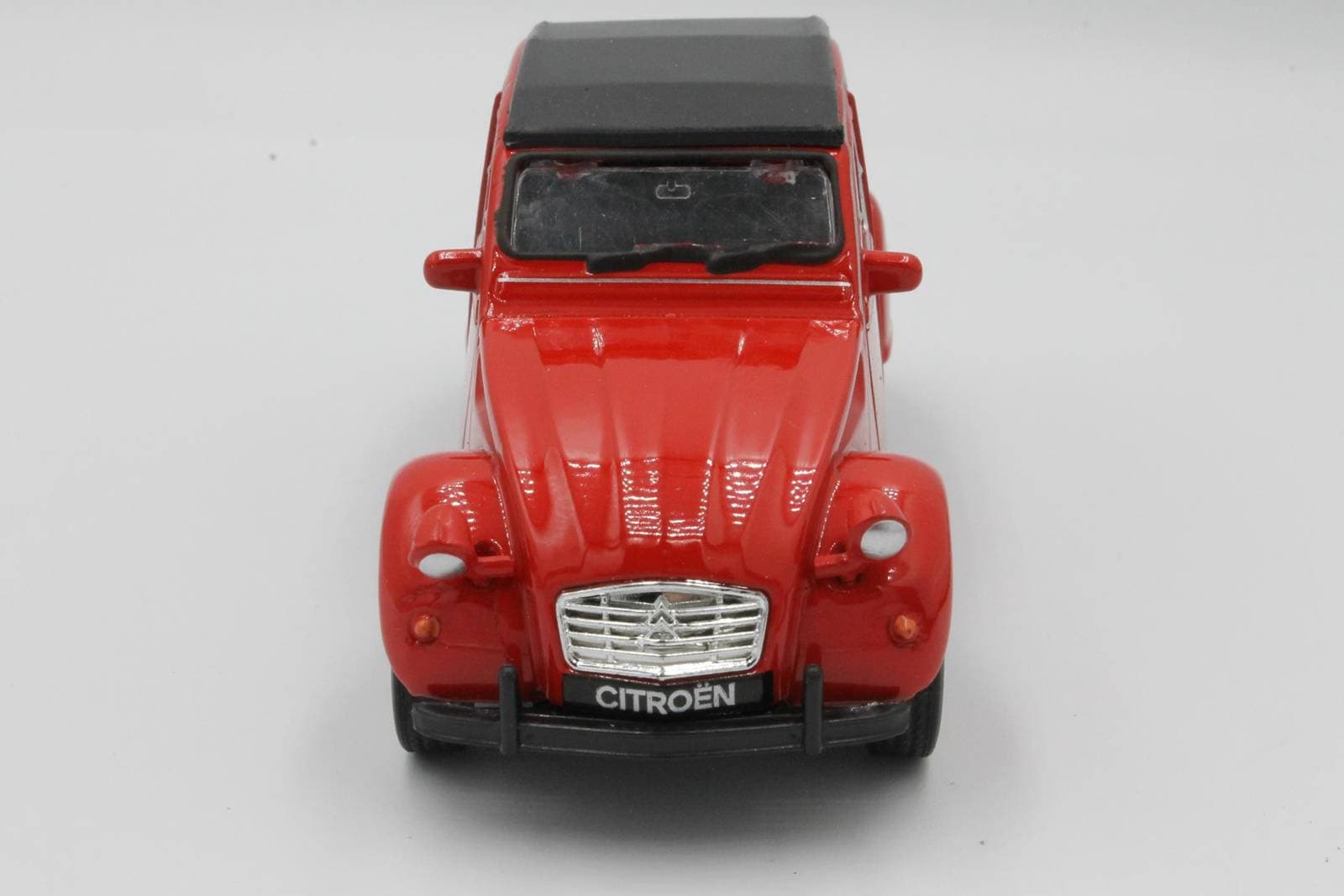 

METALOWE AUTO SAMOCHÓD METALOWE WELLY CITROEN 2CV