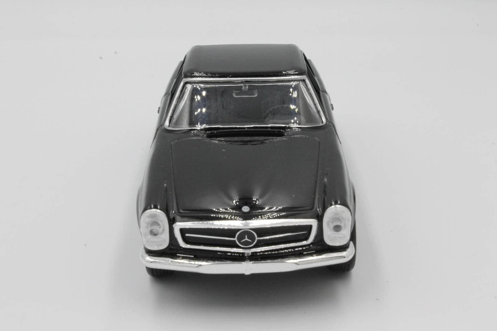 

METALOWE AUTO SAMOCHÓD WELLY 1963 Mercedes 230 SL