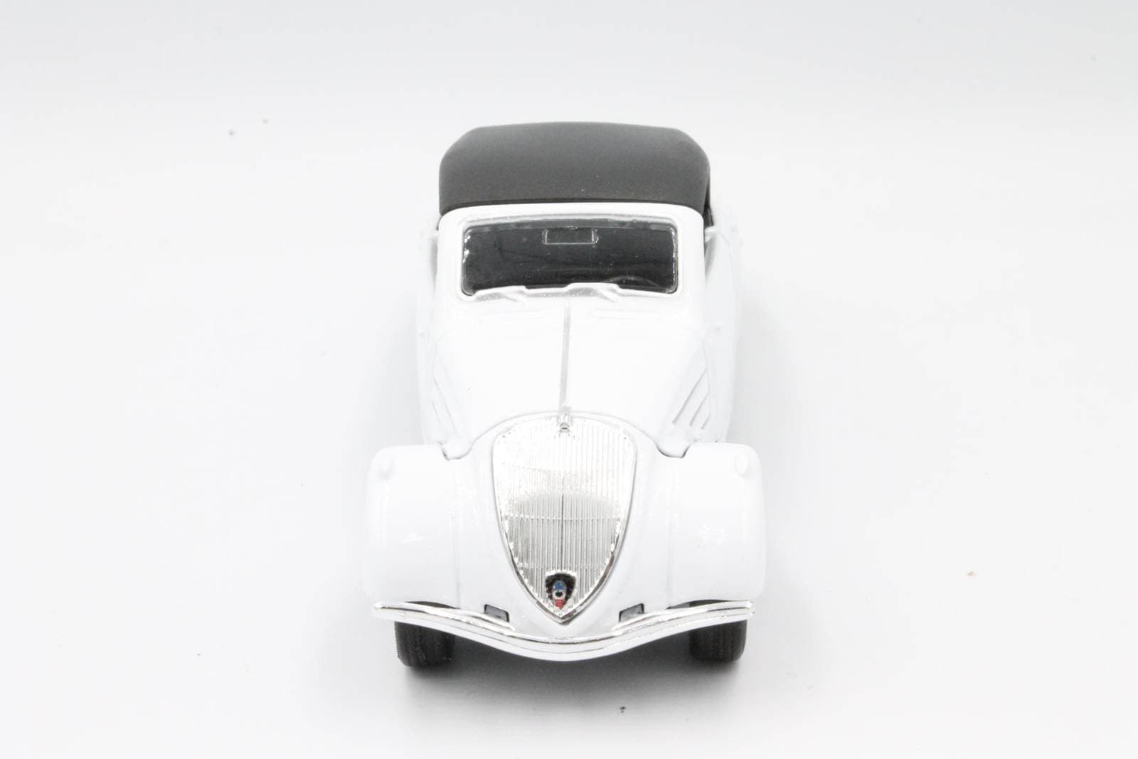 

METALOWE AUTO SAMOCHÓD WELLY 1938 Peugeot 402