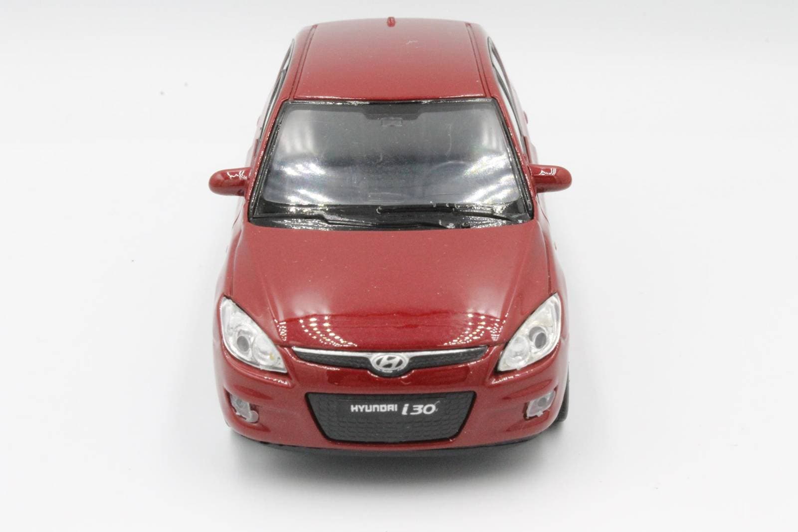 

METALOWE SAMOCHÓD AUTO METAL WELY Hyundai i30 2009
