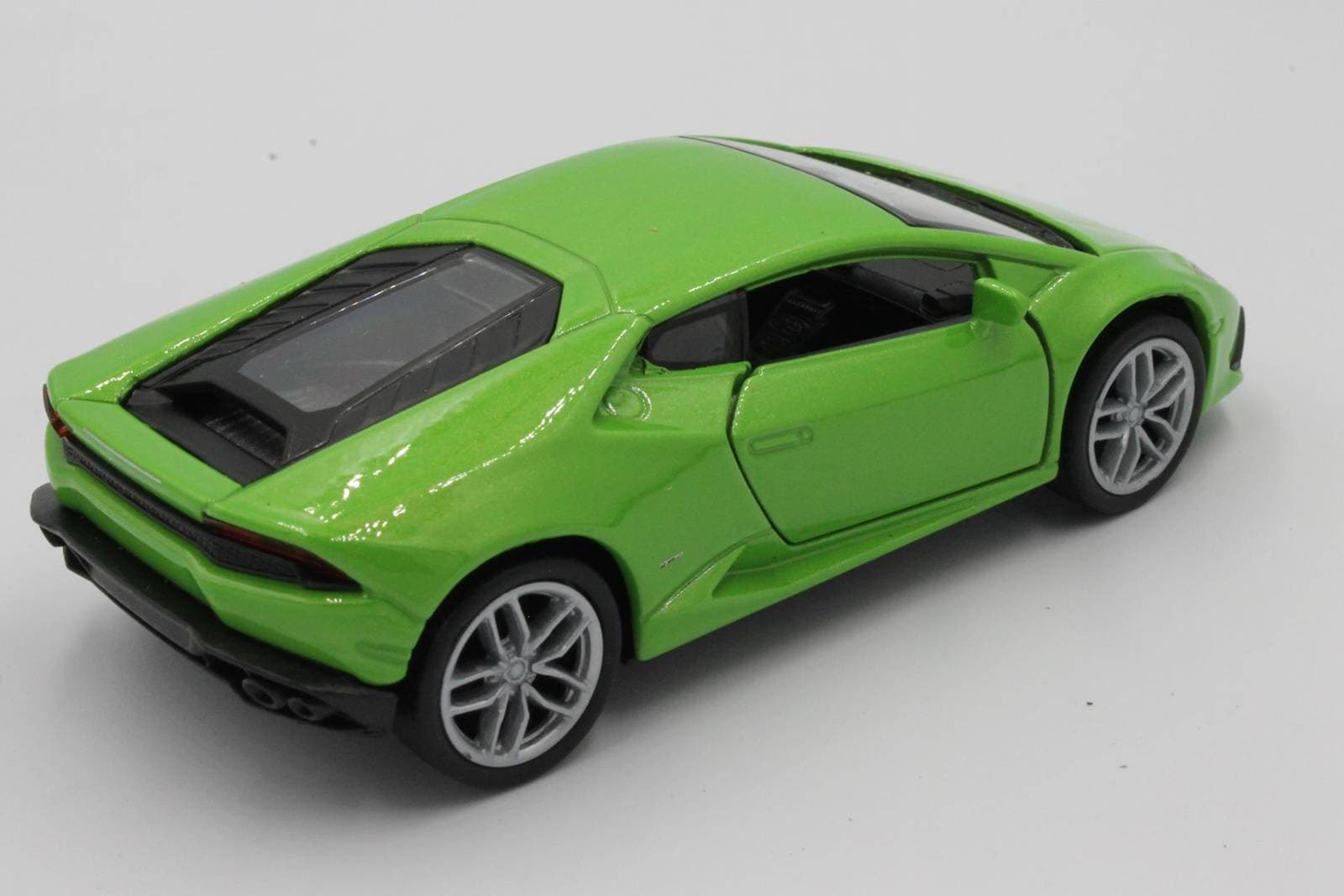 

SAMOCHÓD METALOWY WELLY Lamborghini Huracan Coupe