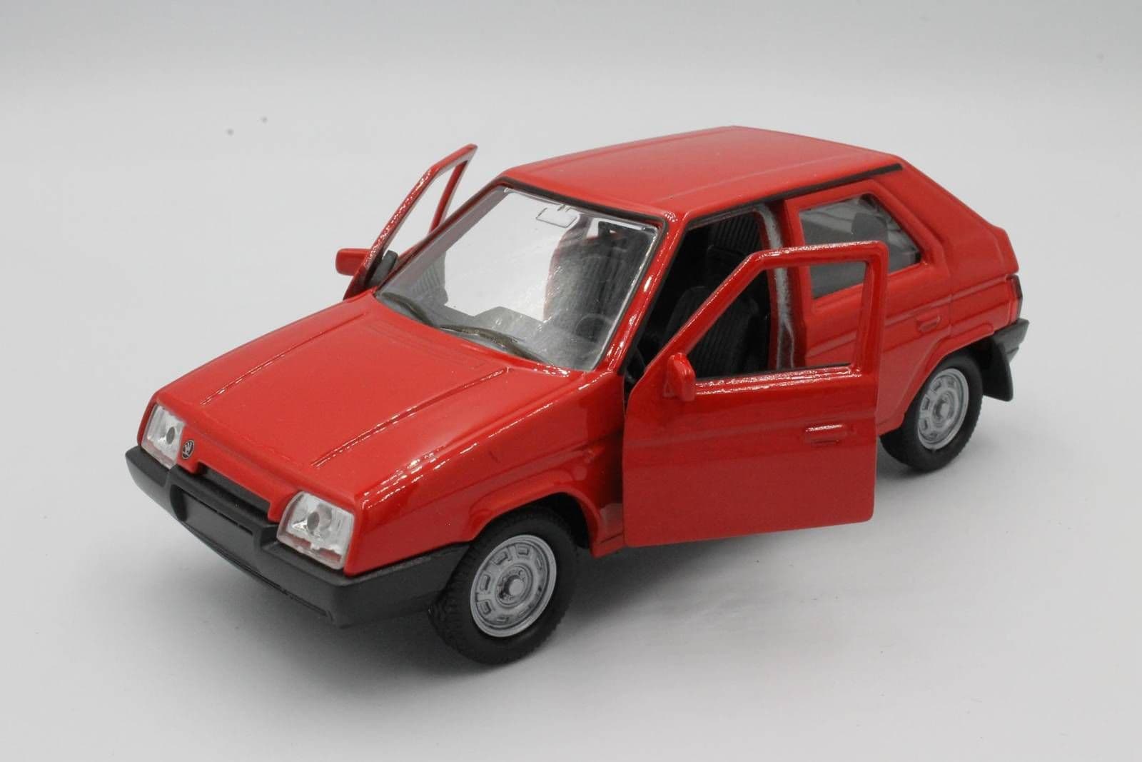 

SAMOCHÓD METALOWY AUTO METAL WELLY Skoda Favorit