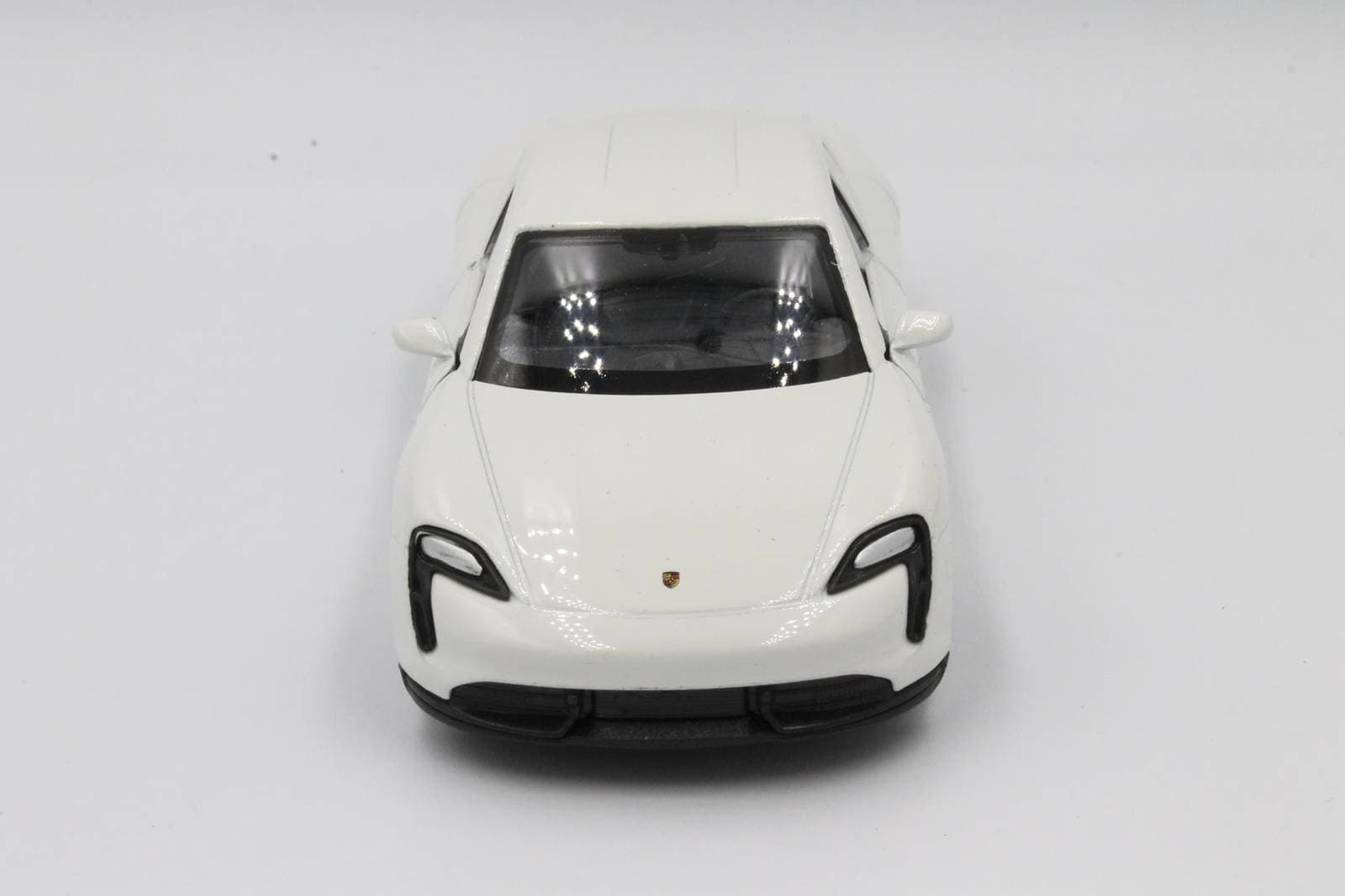 

METALOWE AUTO SAMOCHÓD WELLY Porsche Tycan Turbo S