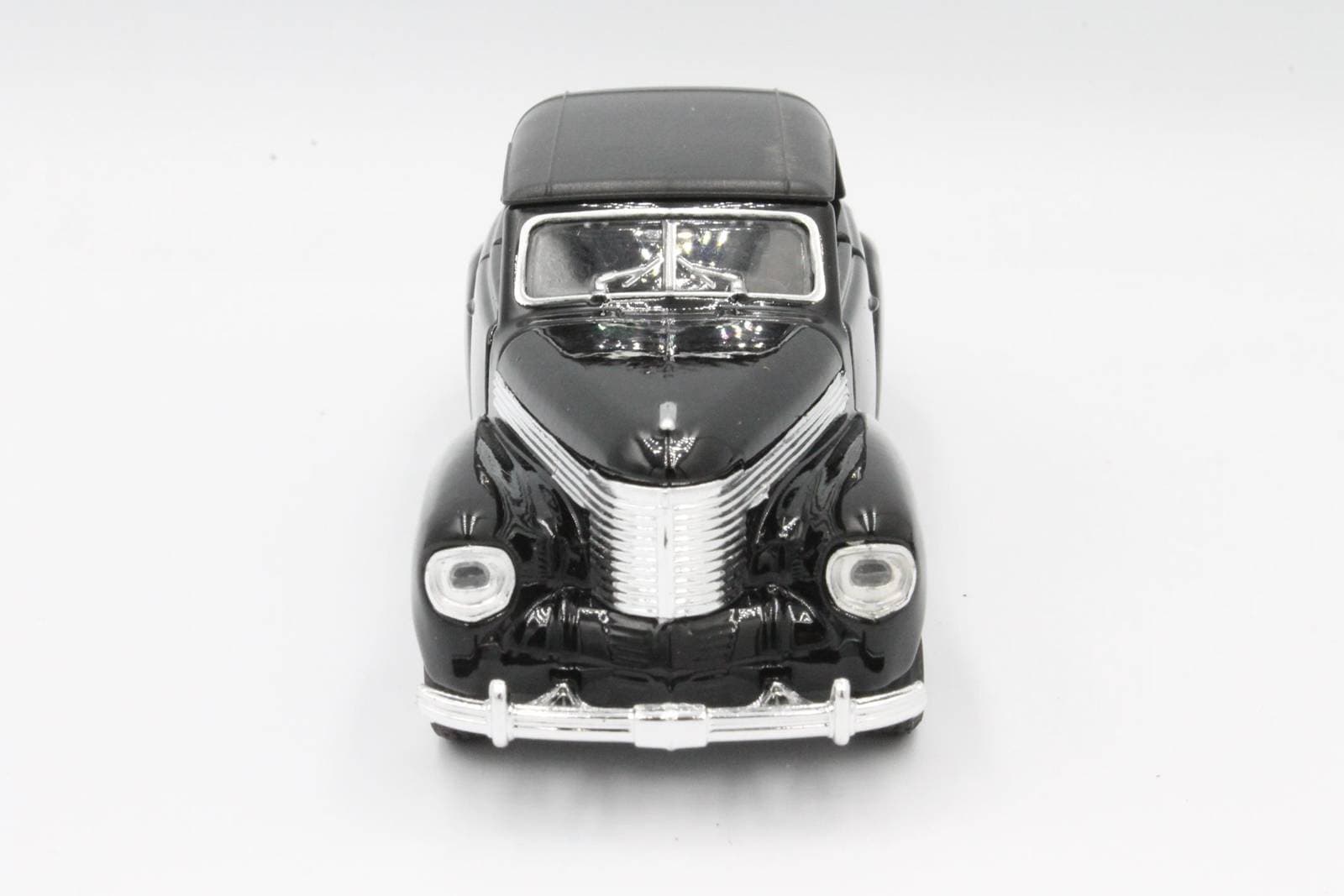 

METALOWE SAMOCHÓD WELLY 1938 Opel Kapitan Cabrio