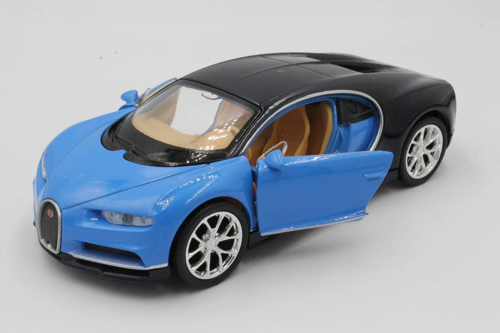 

MODEL METALOWY WELLY AUTO Bugatti Chiron 1:34
