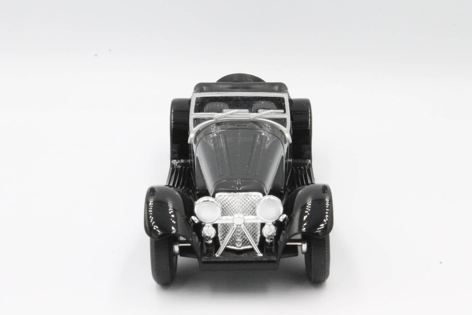

METALOWE AUTO SAMOCHÓD METAL WELLY SS Jaguar 100